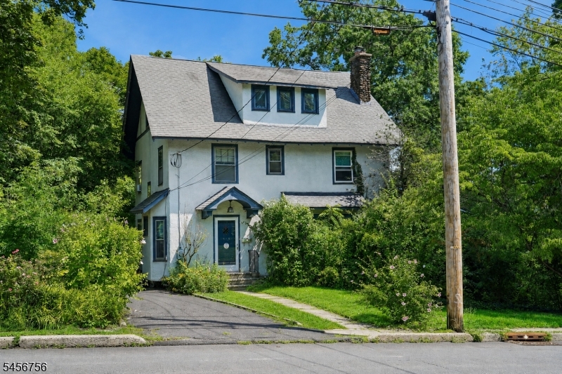 90 Watchung Ave
