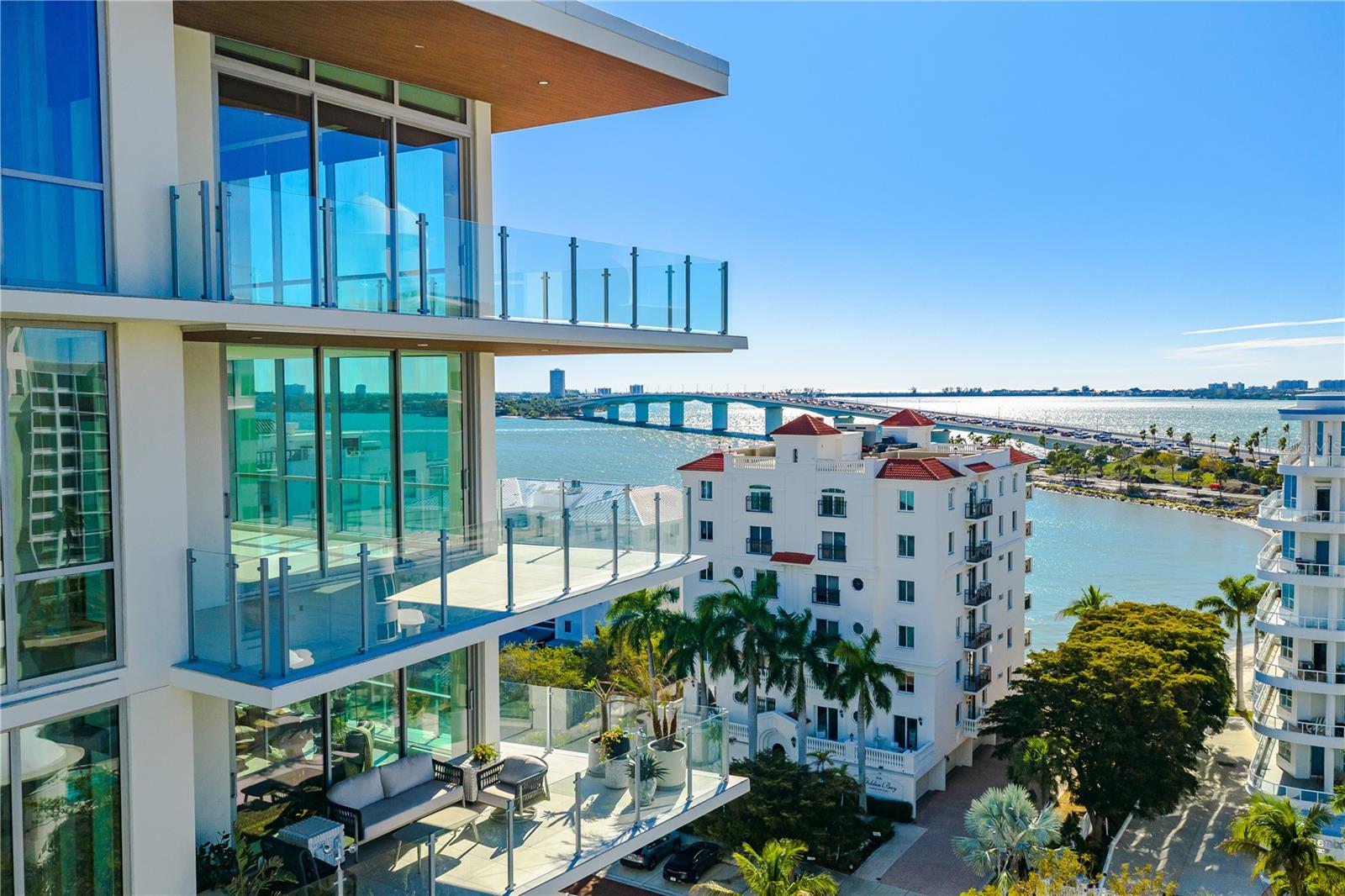 111 Golden Gate, Sarasota, FL