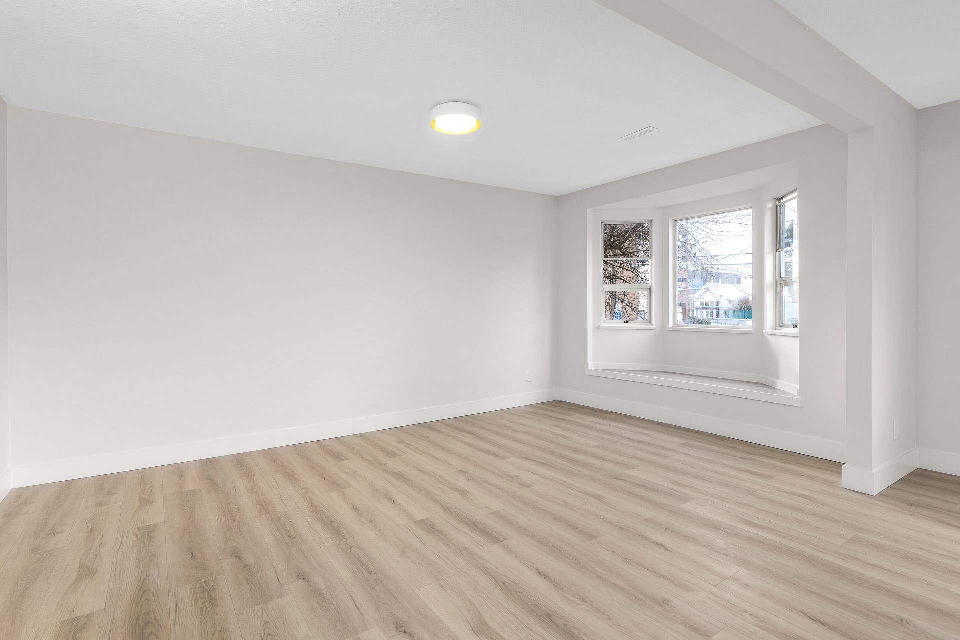 22213 Selkirk Avenue 102