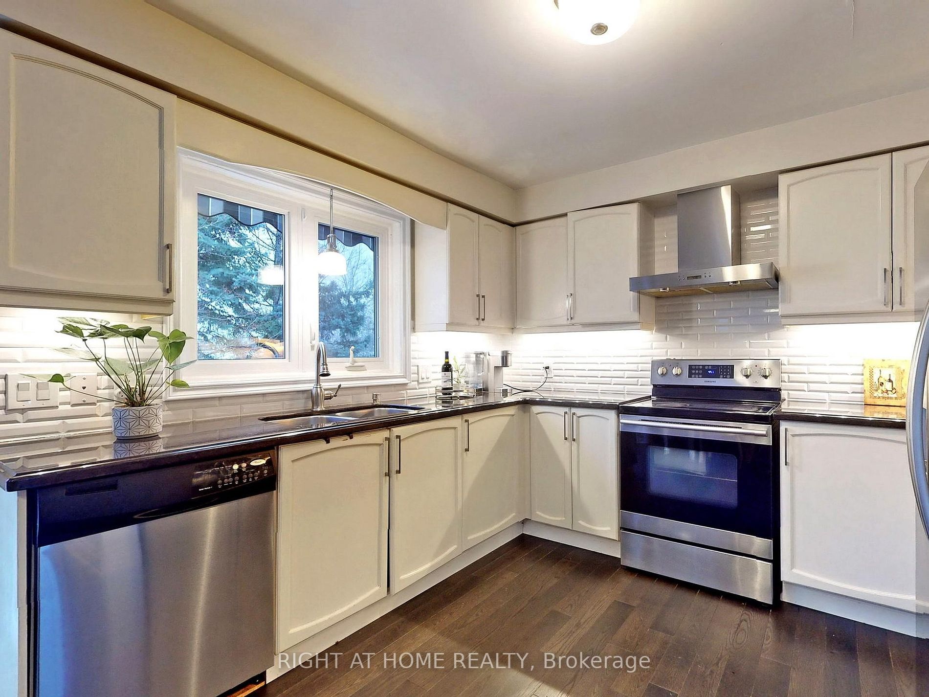 51 Northern Heights Dr 16B