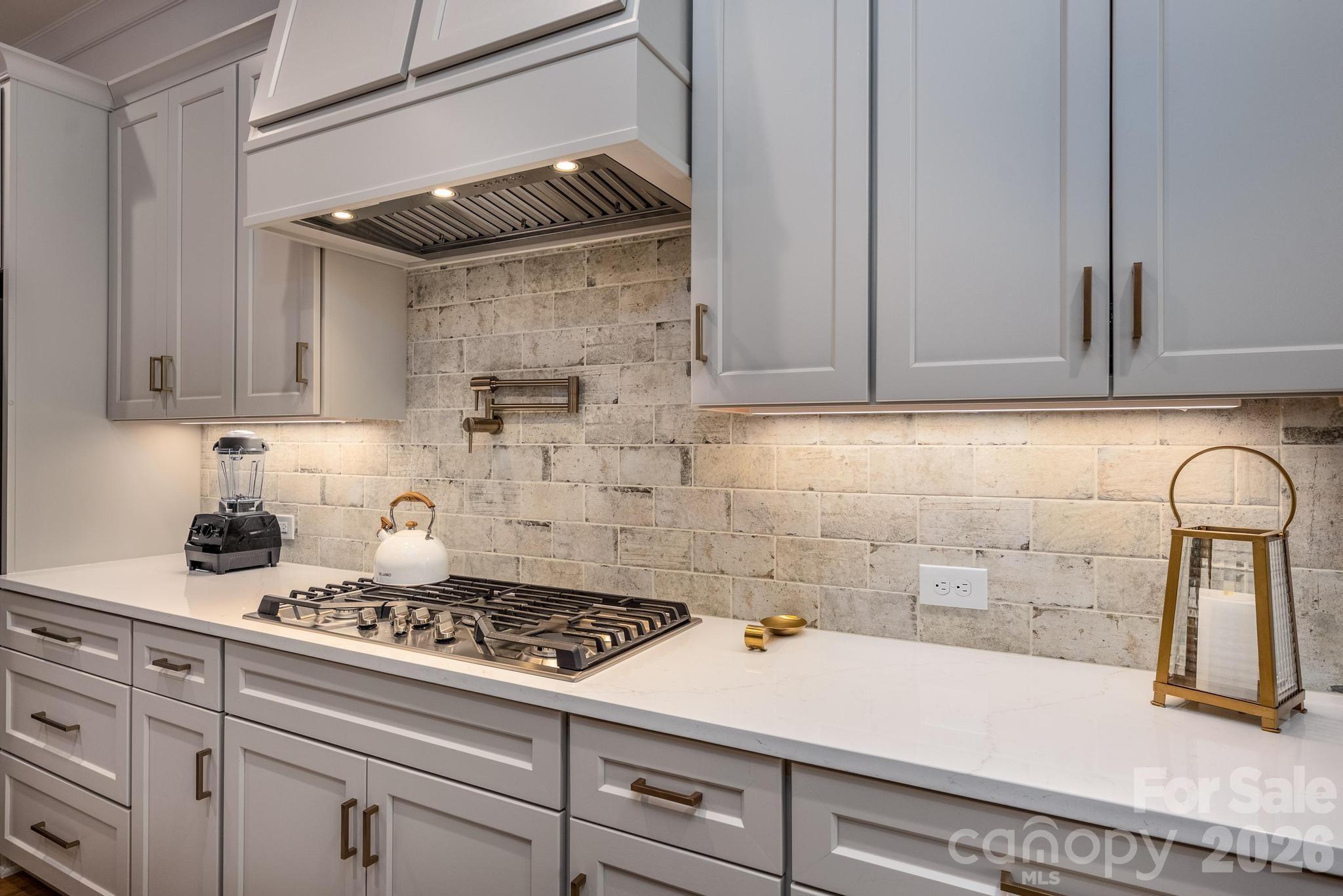 2411 Callaghan Court