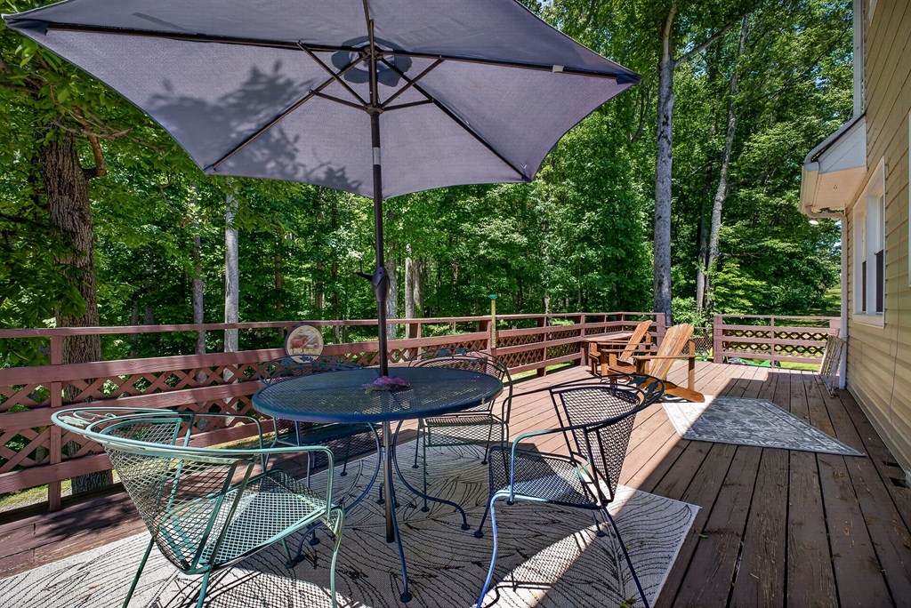 2246 Hidden Cove Rd
