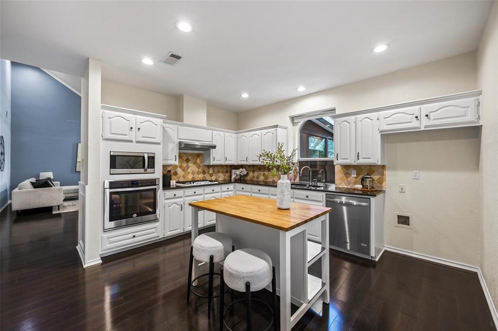 1819 Sandalwood Lane