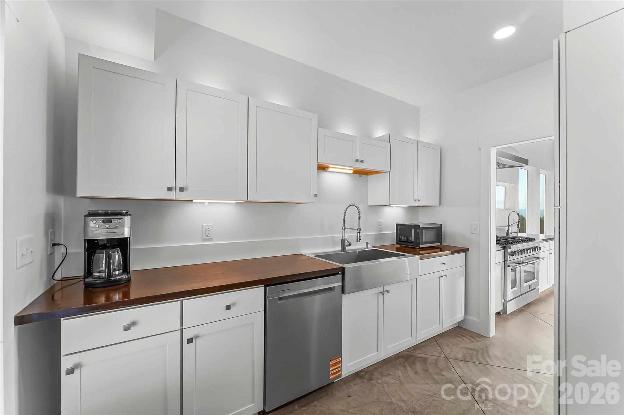 6718 Walkertop Mountain Heights Drive