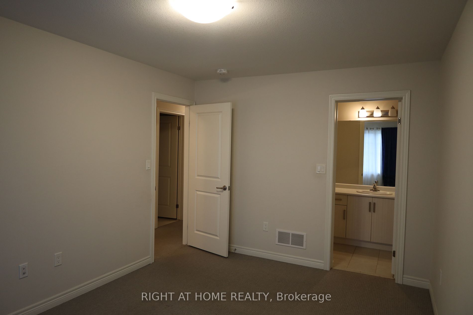 122 Acacia Rd