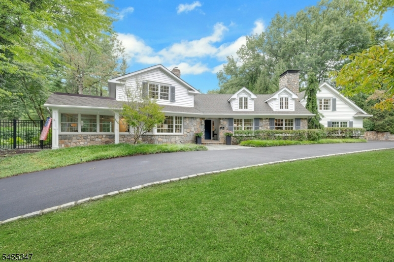 73 Treadwell Ave