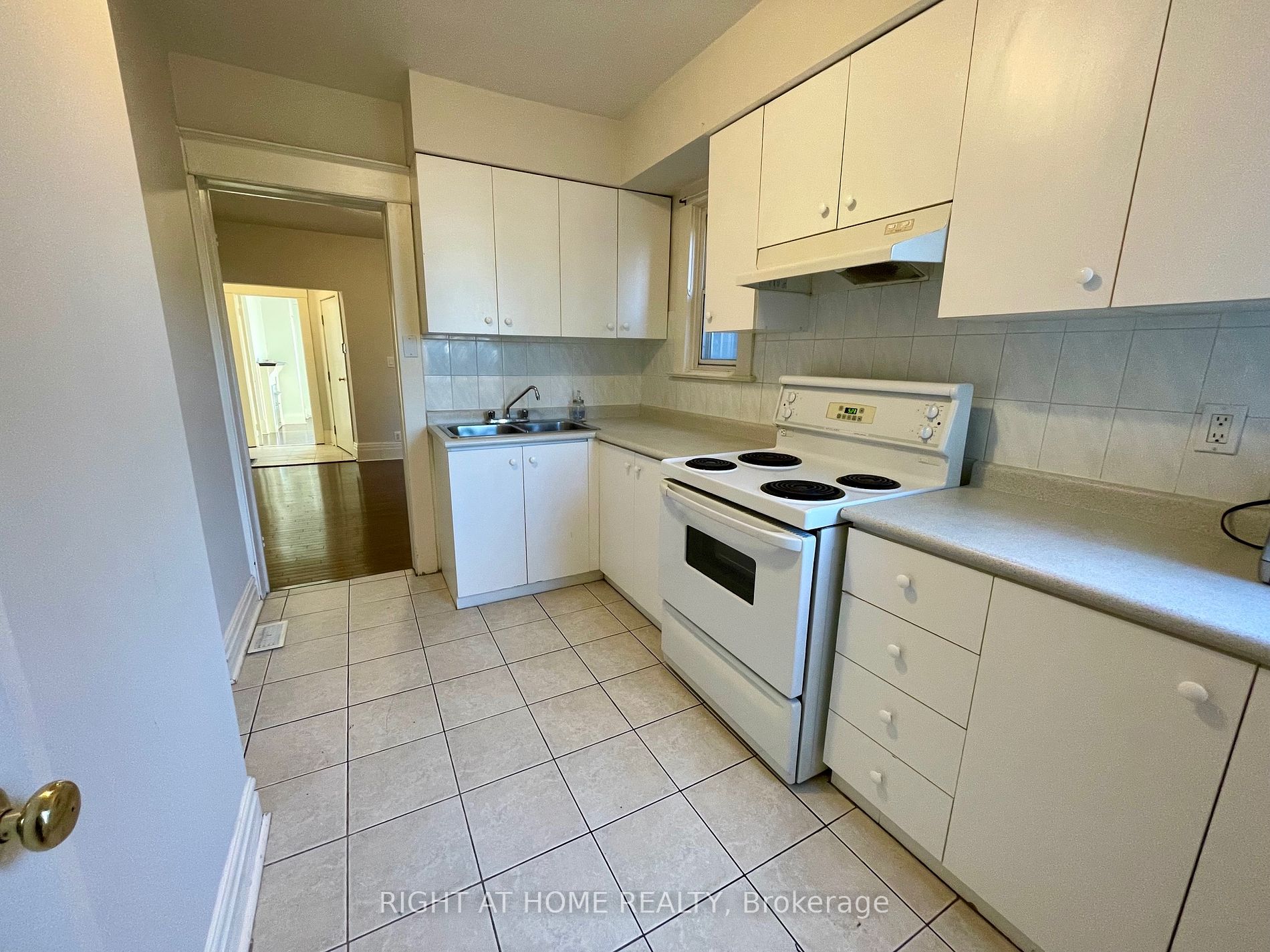 163 Greenwood Ave Main