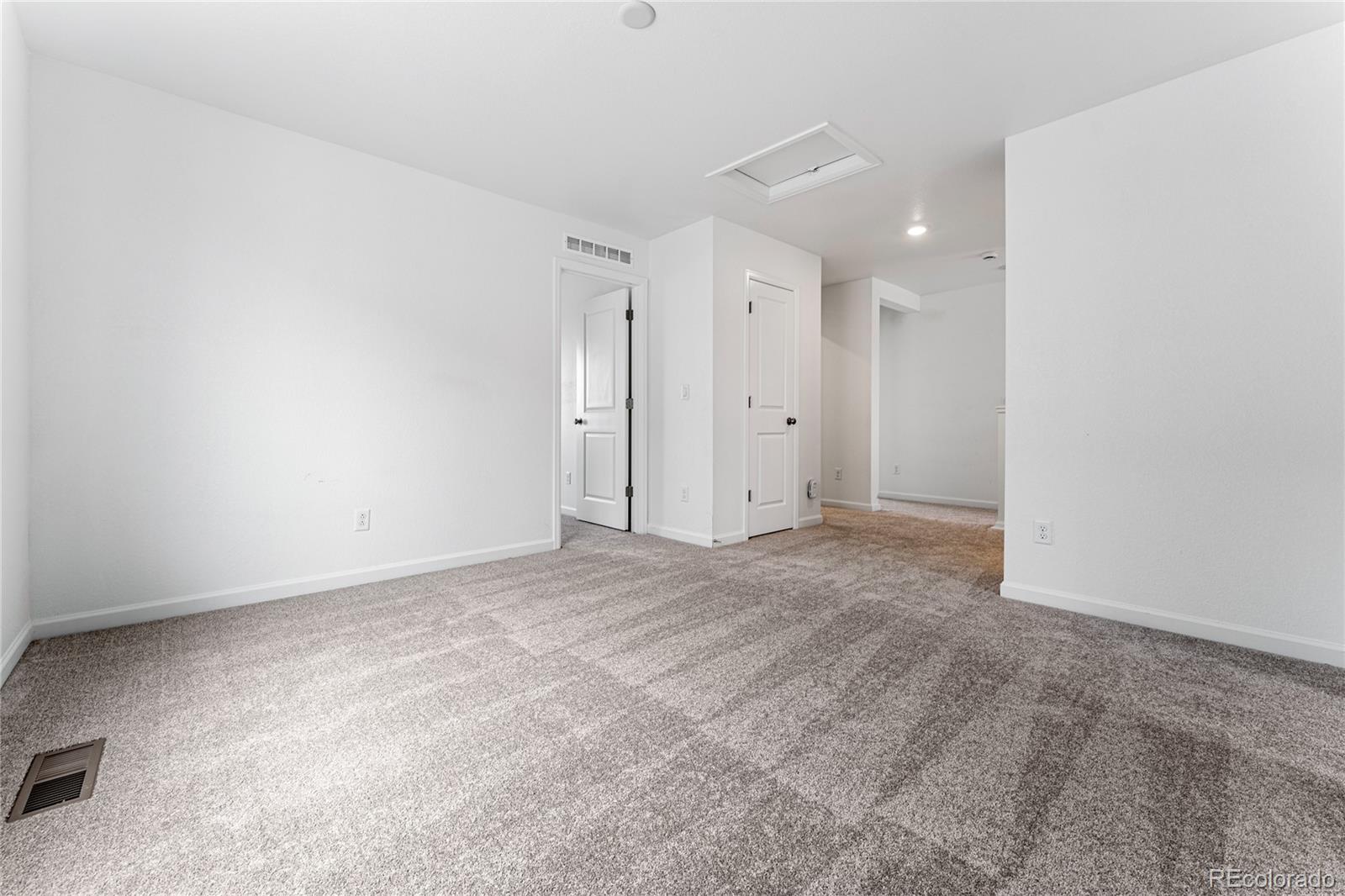 8944 Whiteclover Street