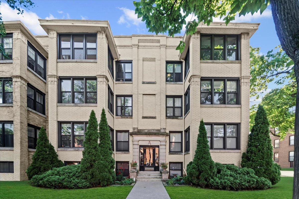 Rare 4BD/4BA duplex-down condo in the heart of Edgewater! Two full primary suites, two livingroom spaces, two outdoor spaces, plus two more bedrooms and two more FULL baths - talk about options! There are also two furnaces, two laundry hook-ups, and two fireplaces - this place is truly TWICE AS NICE!!! Regardless of your needs, this unit is unlike any duplex you've seen before... The main level livingroom is bathed in natural light from South- and West-facing windows and features a lovely gas fireplace to provide warmth and coziness on those cold Chicago Winter nights. The kitchen includes lots of cabinetry w/a gorgeous Cherry stain, an updated tile backsplash (2023), granite countertops, and a full suite of stainless steel appliances - all new as of 2022, except the fridge! Plus, the kitchen opens to a large dining area big enough for a formal dining table, as pictured. Just outside the back door to the kitchen is a great deck area - perfect for a grill, table & chairs, or lounge furniture to relax. The main floor primary bedroom suite includes an entire wall of closet space, and a jetted tub in the en suite bath. A 2nd main-floor bedroom is located away from the primary for privacy, and has use of the 2nd full bathroom in the hallway just beyond the washer and dryer, and designated HVAC system (brand new in 2024), also on this level. The bright front sunroom was being used by our sellers as a home-office, and is flooded with amazing natural light on 3 sides. This area also provides the perfect location for the quaint spiral staircase down to the lower level... The family room downstairs features a wood-burning fireplace, and the space around the staircase is just dying to be updated w/a built-in bar, or bookcase-lined reading nook! A second primary bedroom suite on this level has another wall of closets and a private bath (also featuring a jetted tub like the upstairs primary), and a 4th bedroom and 4th full bath are located here as well. This lower level is light-filled with full-size windows, and boasts it's own HVAC system, a 2nd hook up for a washer/dryer, as well as a bonus room in the back that could be used for all sorts of things! Hardwood floors are featured throughout this level, just like upstairs. PLUS, the convenience of this neighborhood just can't be beat! One block over is a Whole Foods and tons of great restaurants along N Broadway where you can dine al fresca in the Summer months! Take a stroll down any of the tree-lined residential streets in the area up to Granville, down to Andersonville or to the Bryn Mawr Historic District where you'll find even more dining & shopping options. The Red Line El station at Thorndale is just two blocks East, and Lake Michigan, Hollywood Beach, and the lakefront running & bike paths are just a few blocks beyond that. Easy street parking all around. Don't miss the opportunity to call this amazing property and location your new home!!!