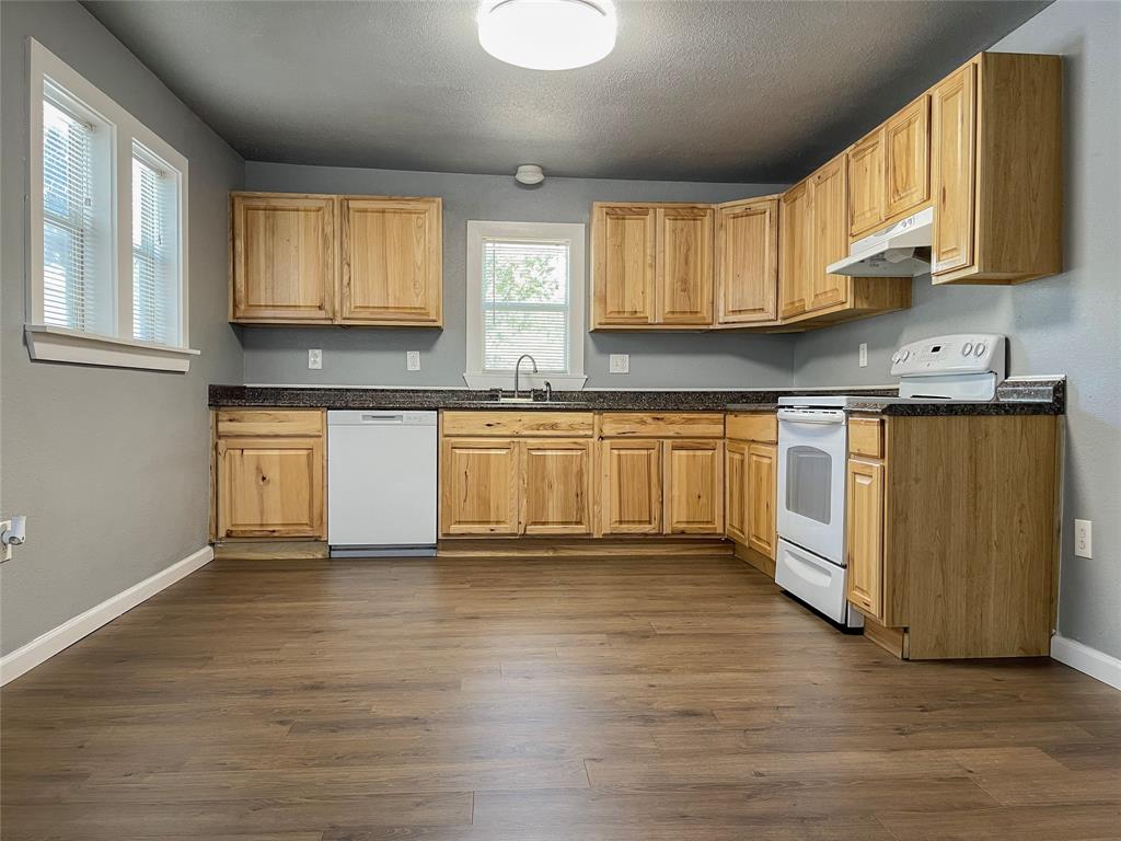 310 W Russell Street