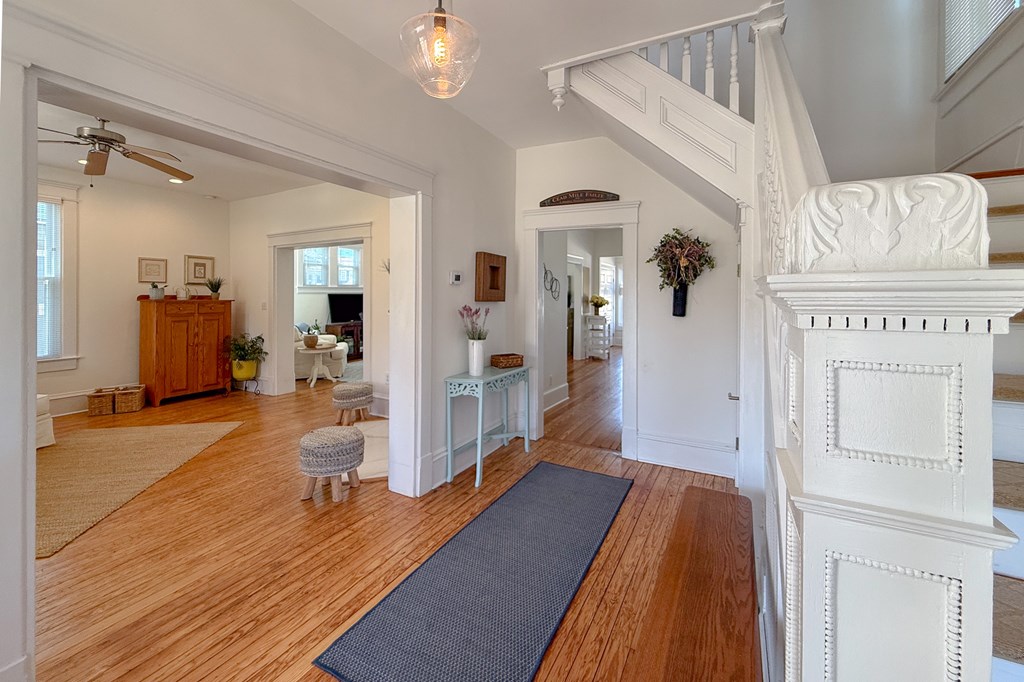 609 Monroe Ave 247