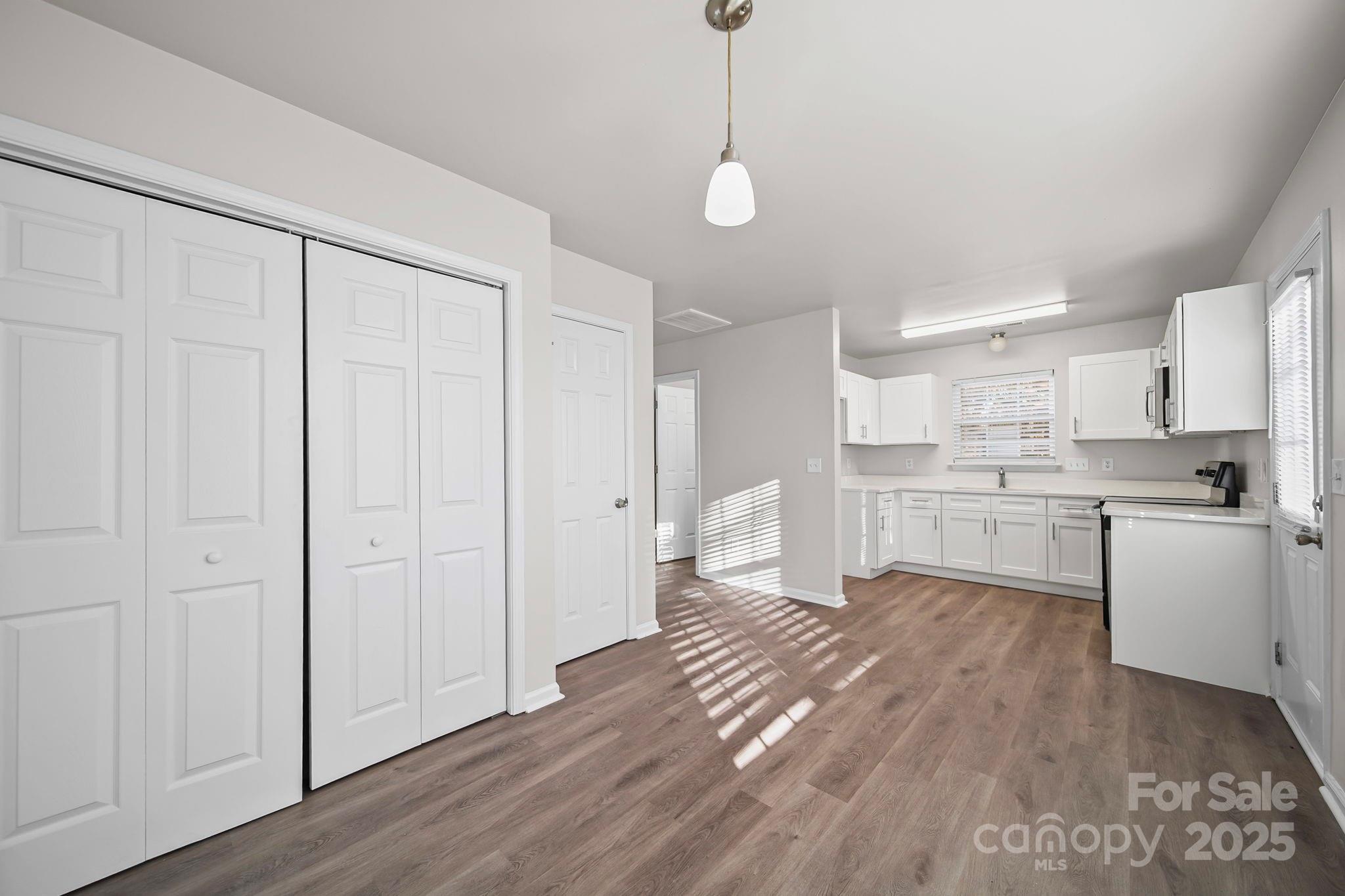 554 Havenbrook Way NW