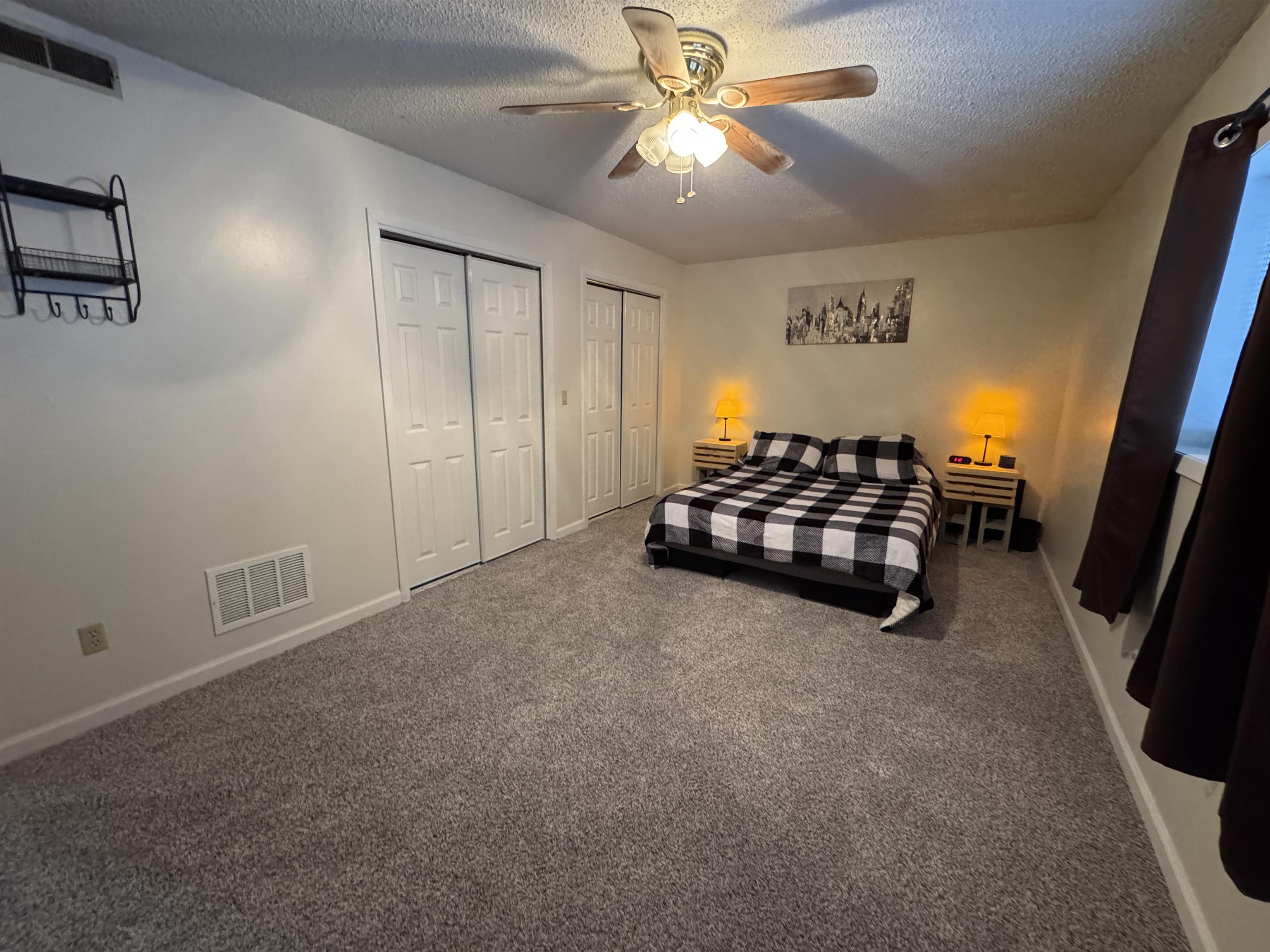 2421 S Yellowstone St