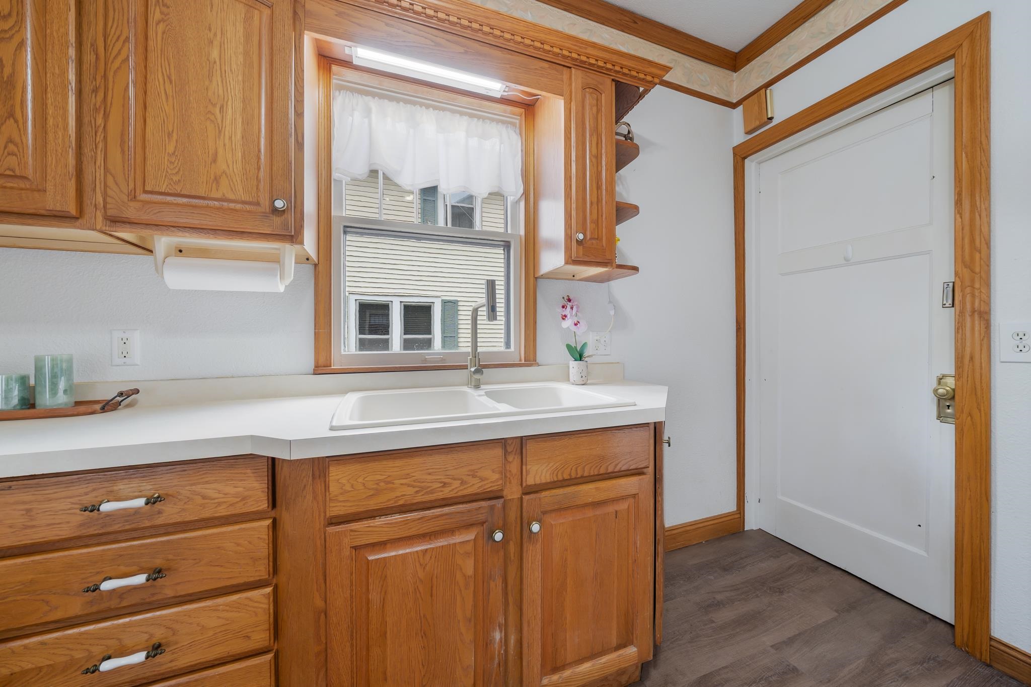 30 Oaklawn Avenue