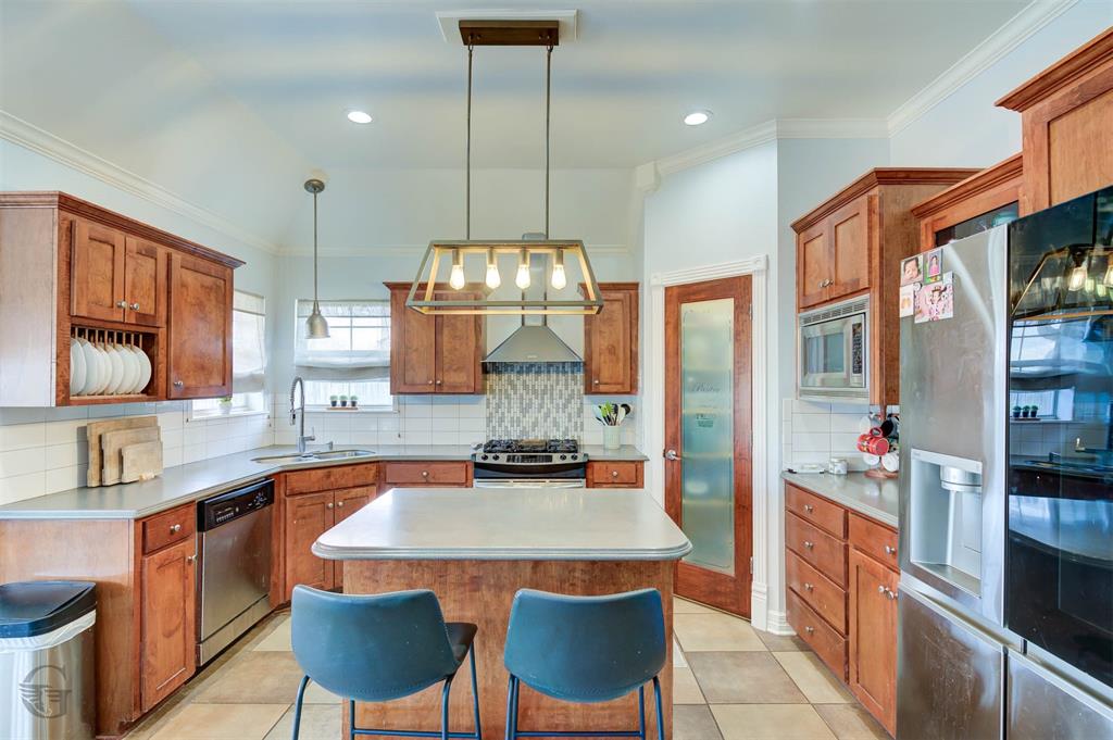 5861 Bluebonnett Drive