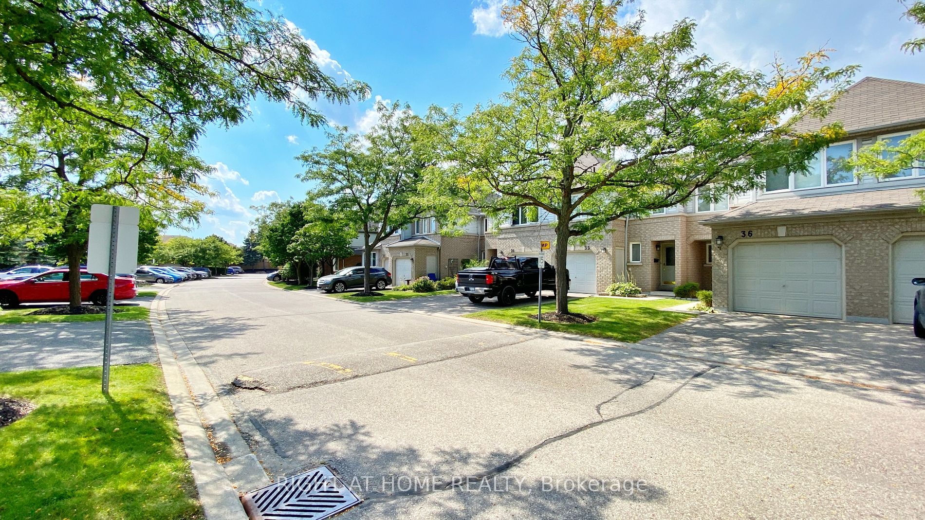 2555 Thomas St 36