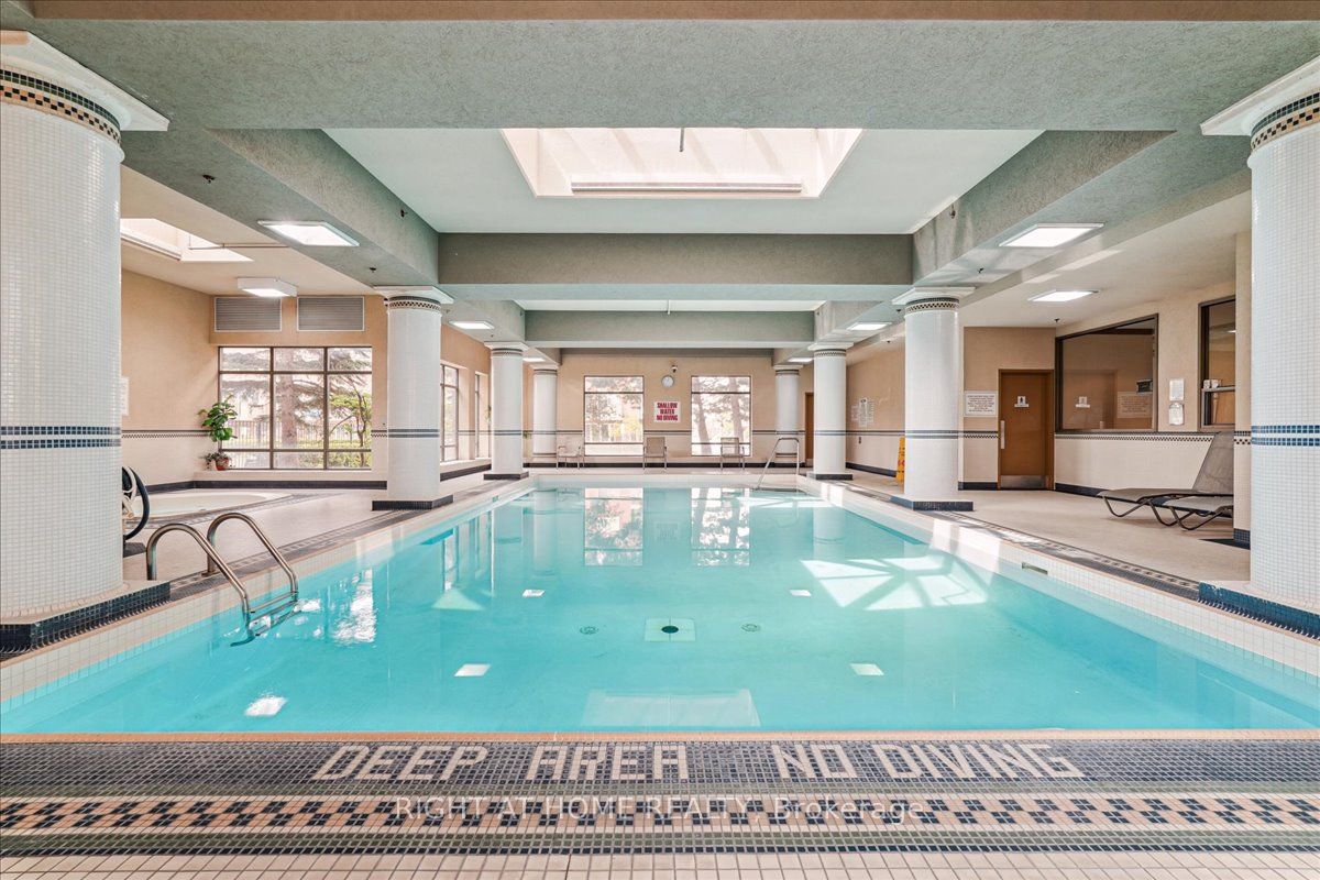 1881 Mcnicoll Ave 558