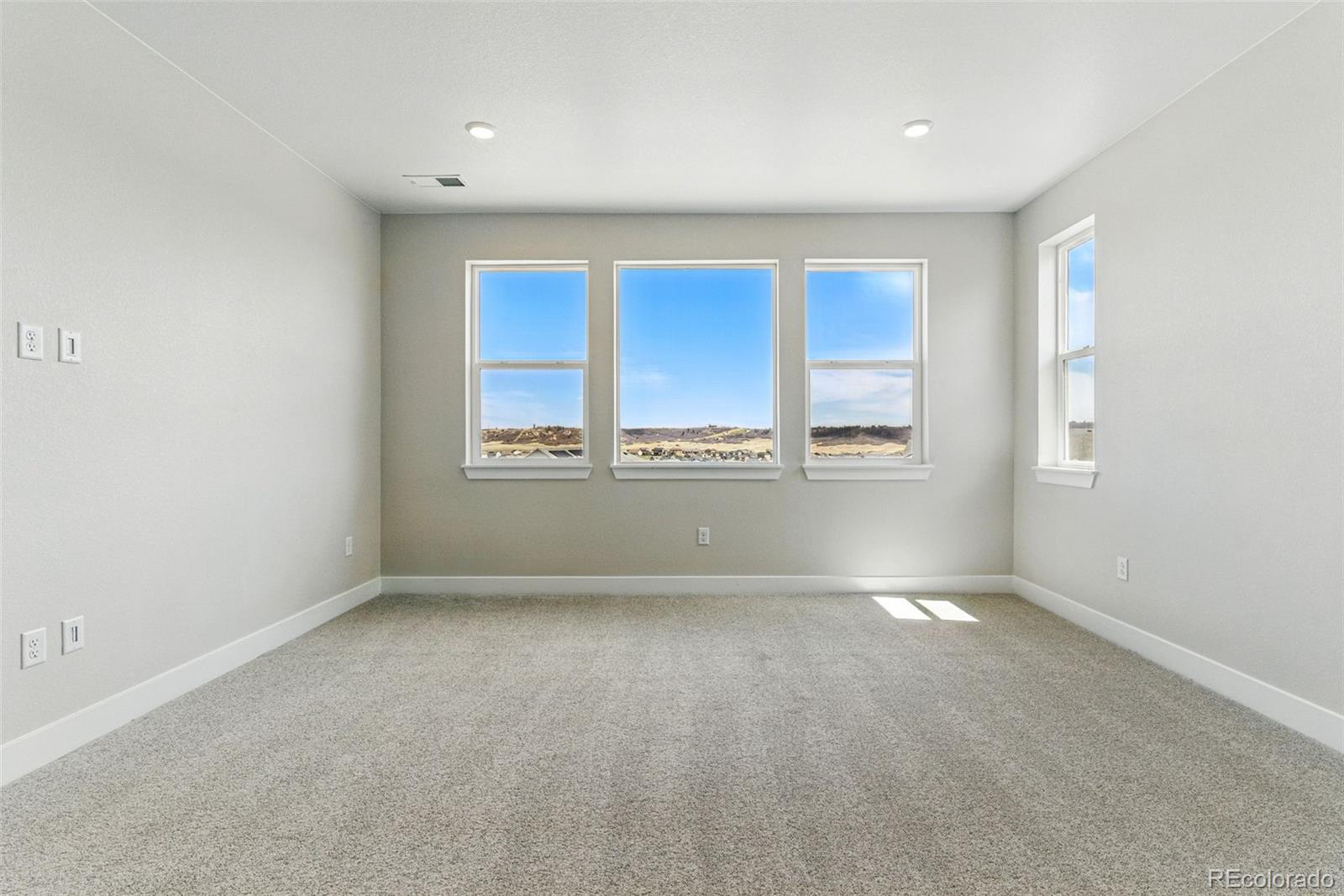5698 Farrier Point
