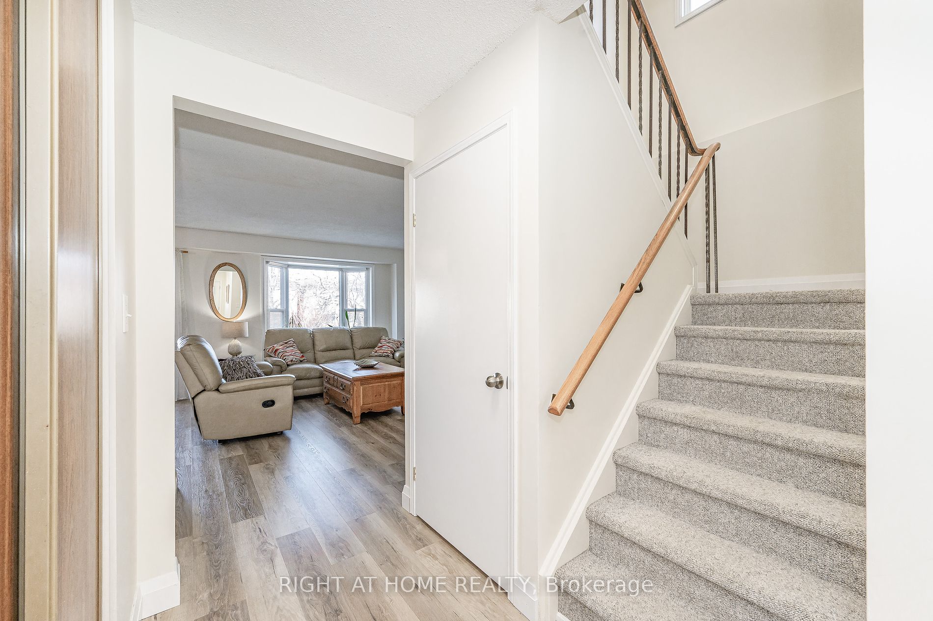 2211 Manchester Dr