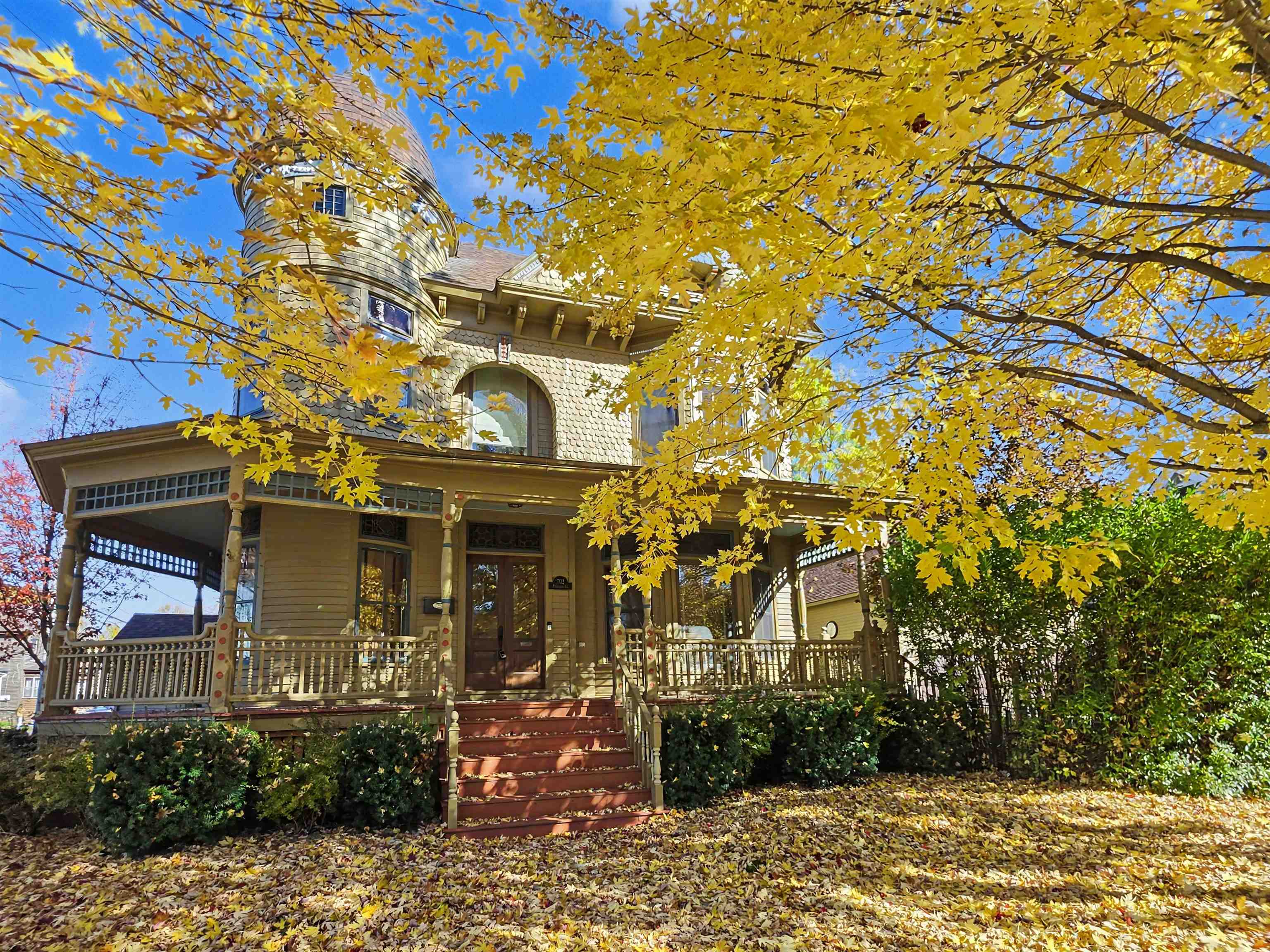 702 Pickering Street