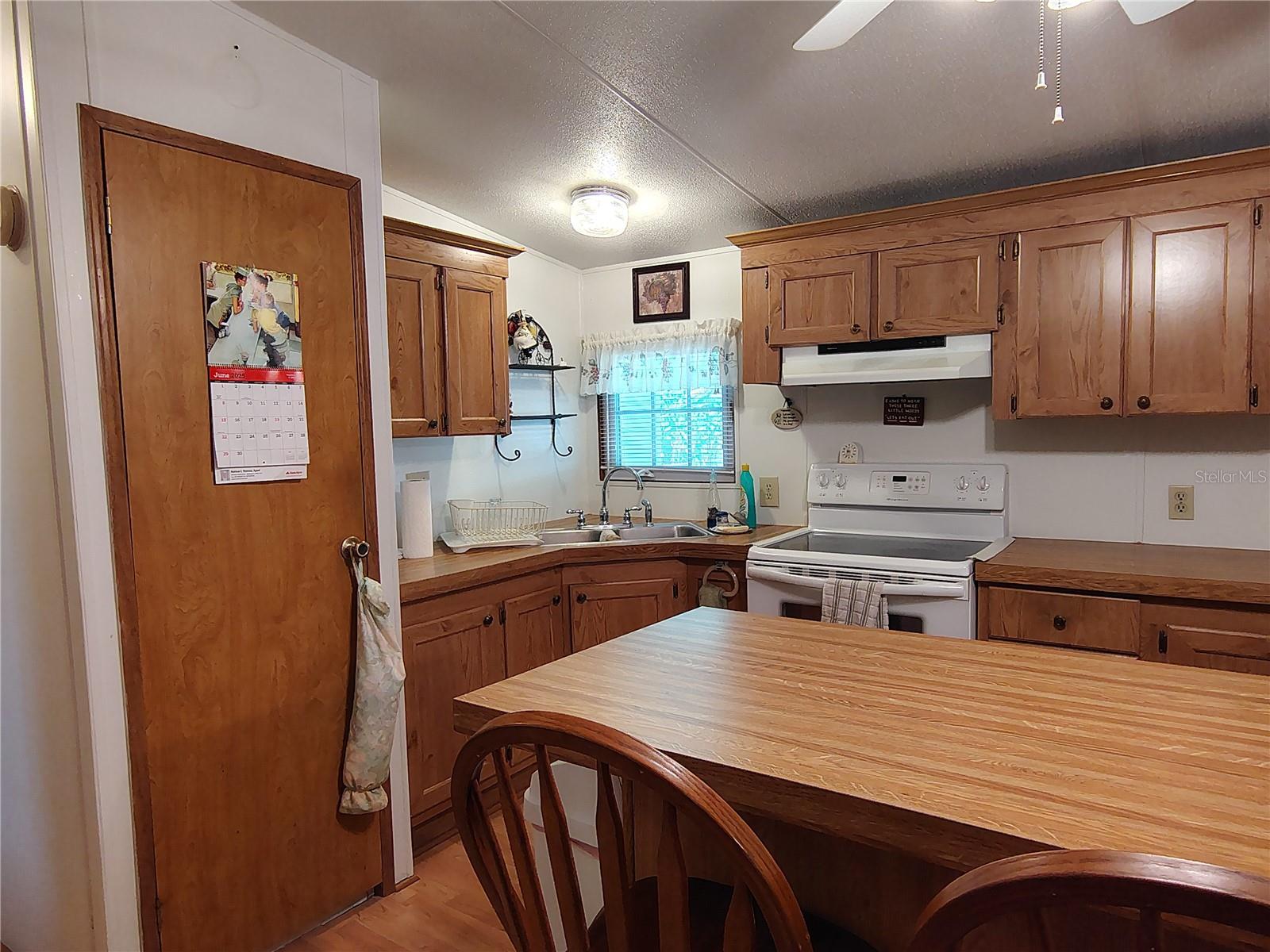 52 Outlet Drive
