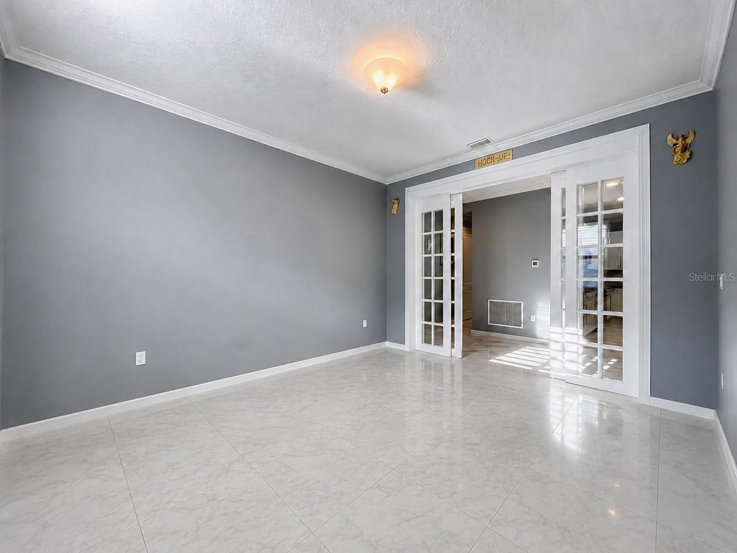295 Northcote Court