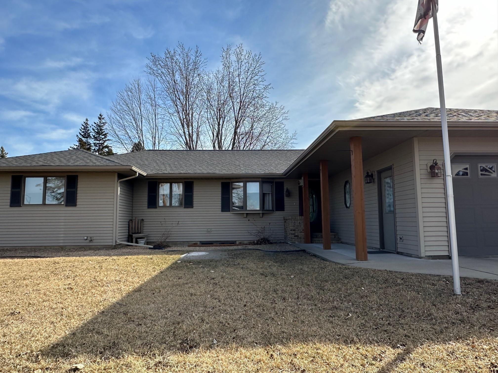 814 Country Club Drive SW