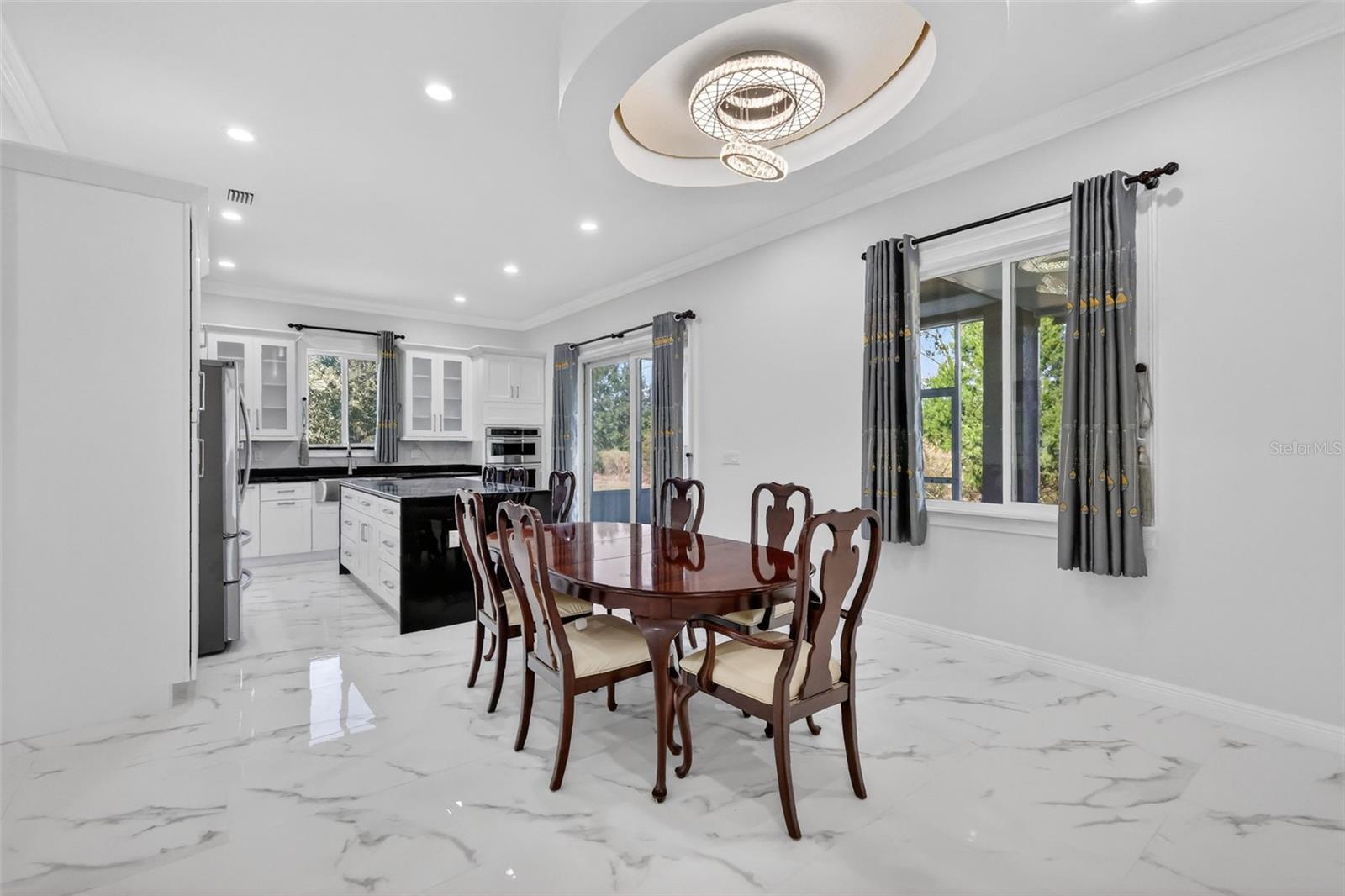 588 Dowling Circle