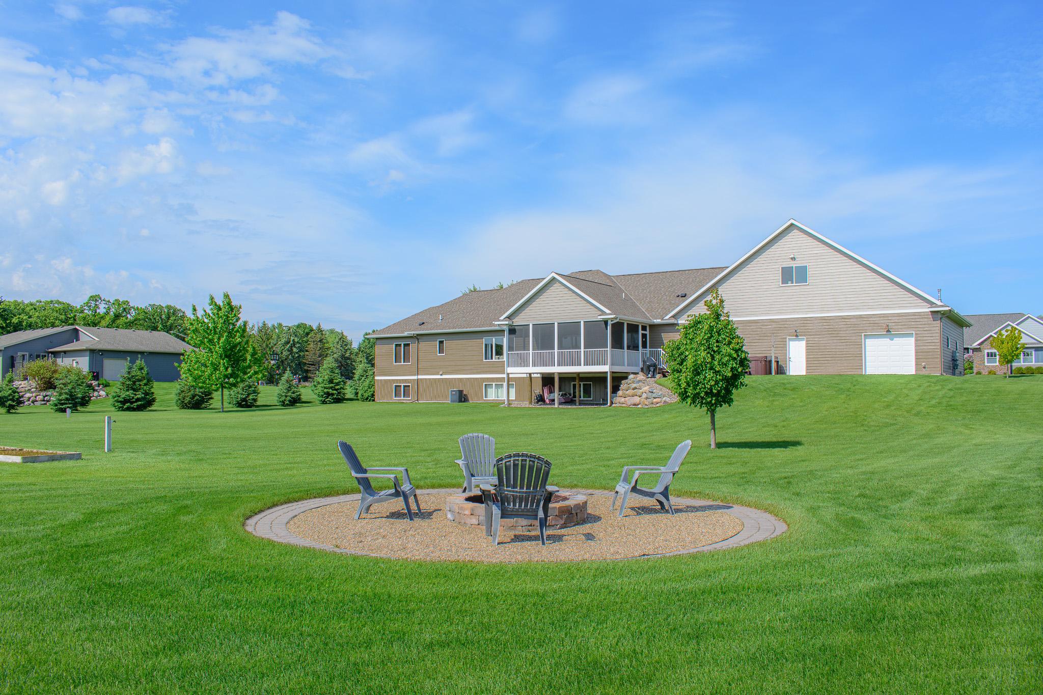 2142 Monarch Court