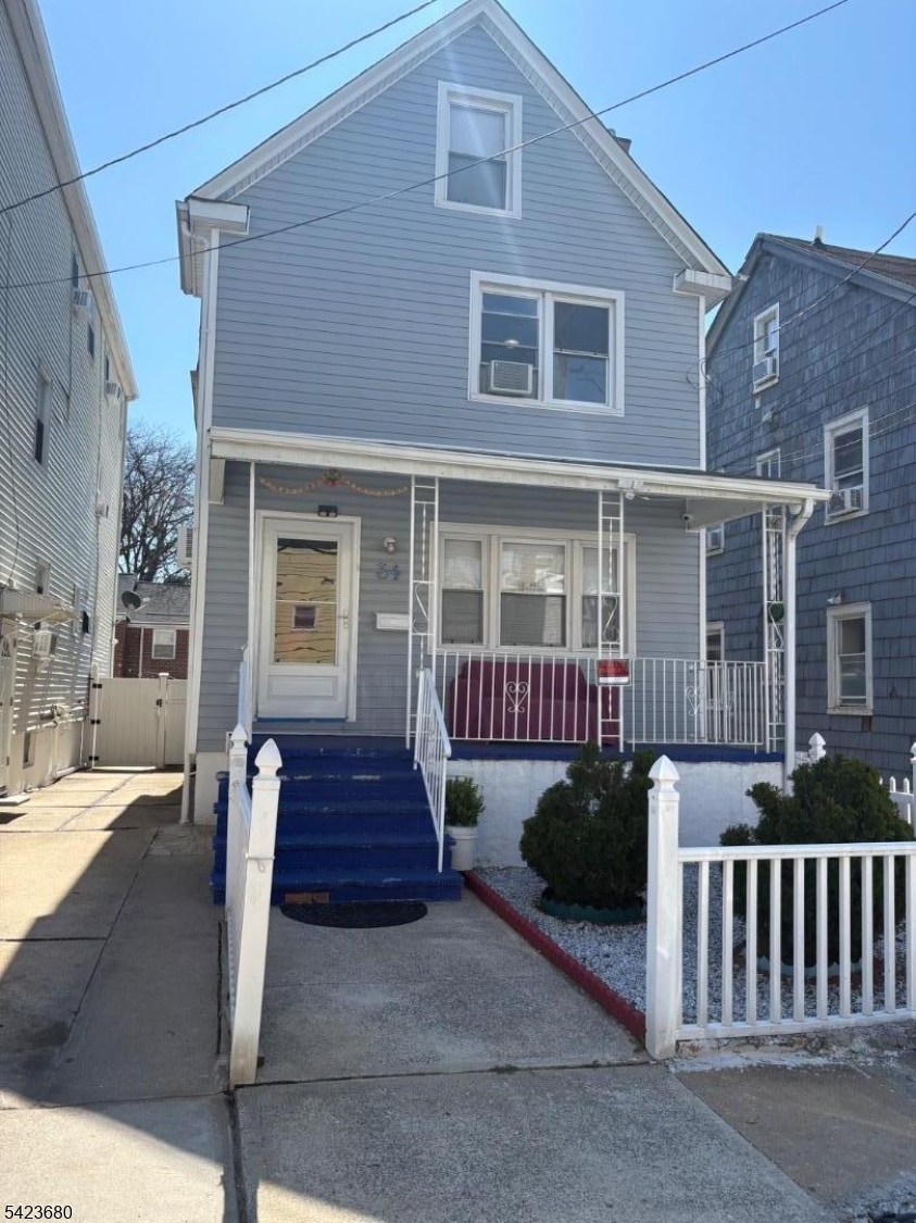 34 Cedar Ave
