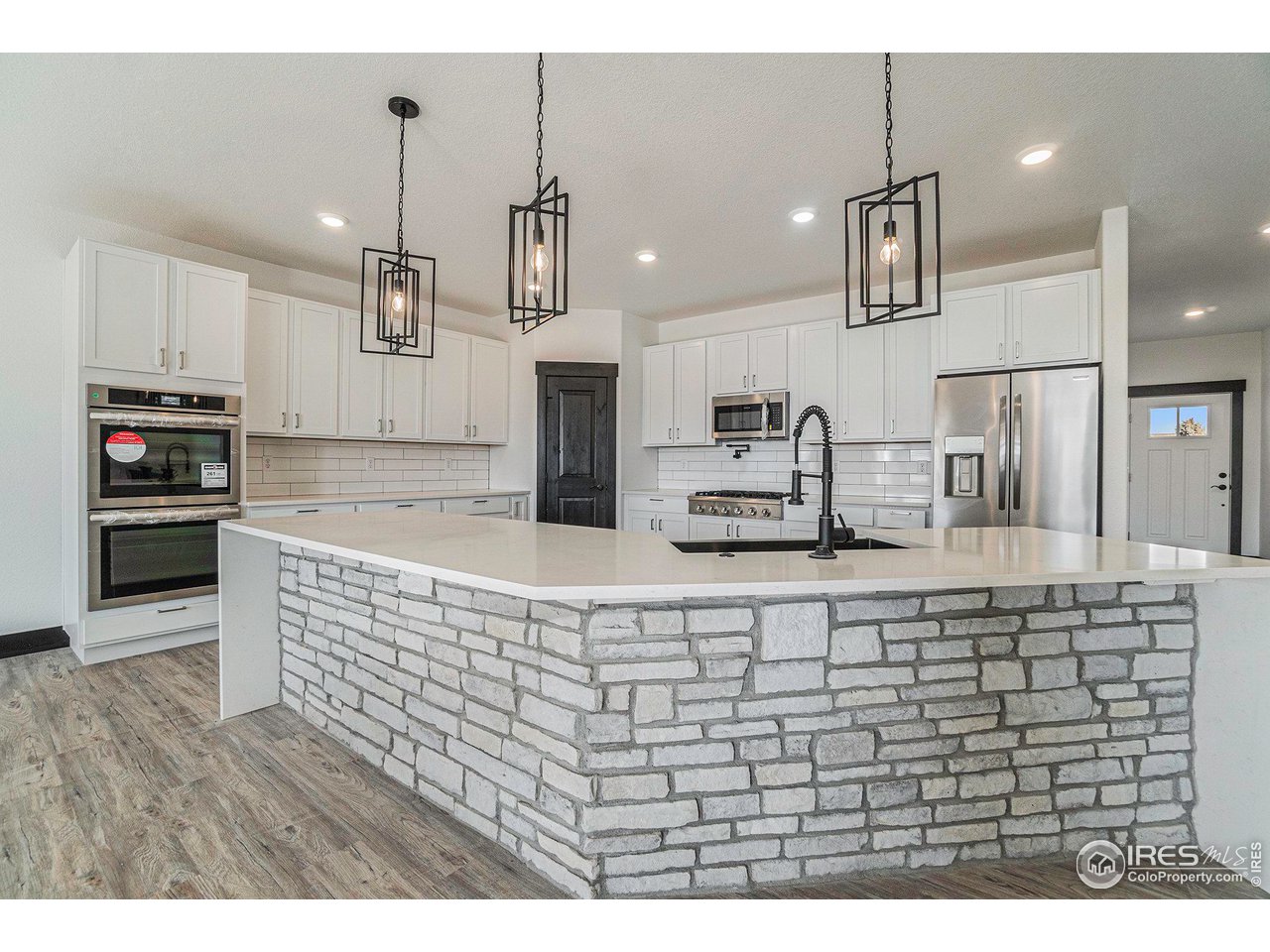 8759 Longs Peak Cir