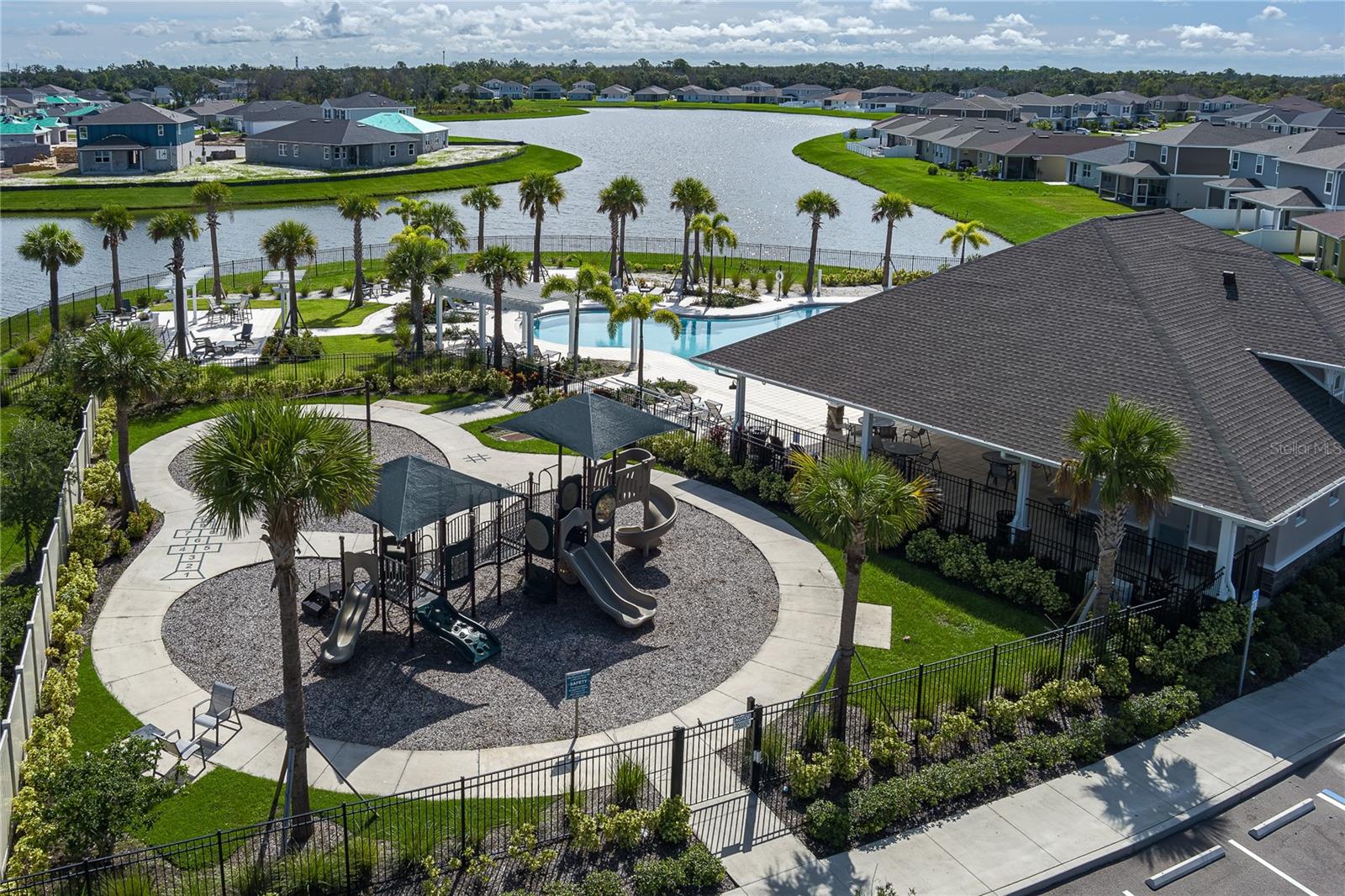 9577 Sandy Bluffs Circle