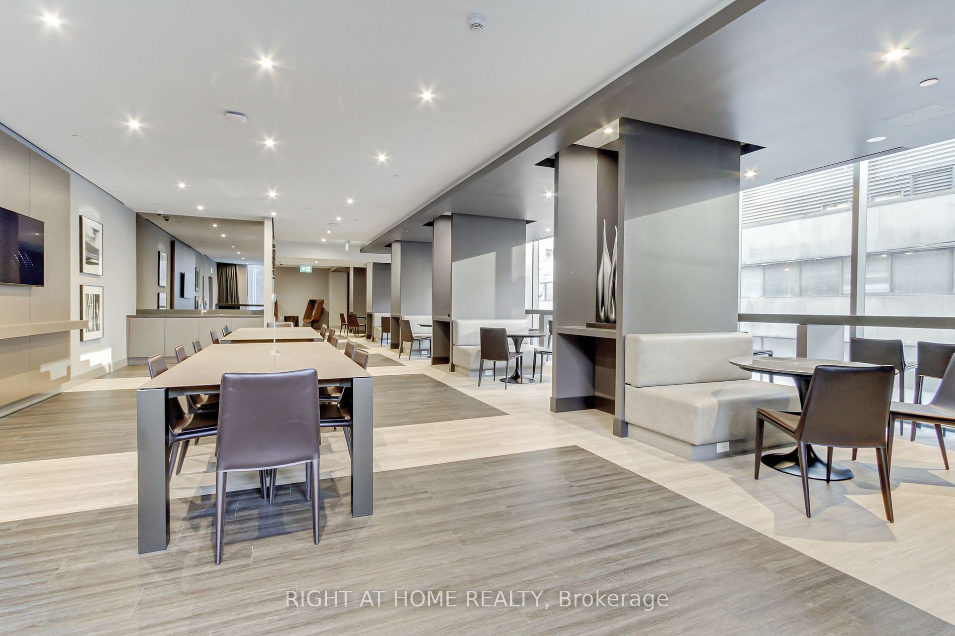 8 Cumberland St 4001