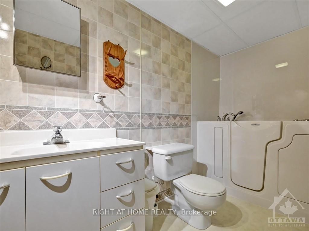 144 SANDRA Cres