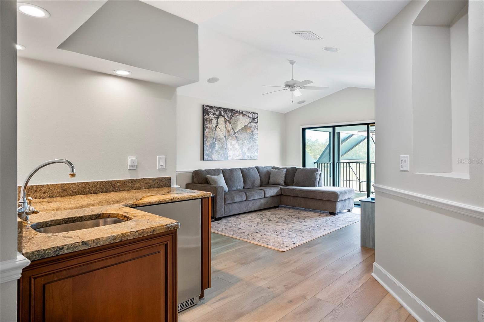 15 S Waterview Drive