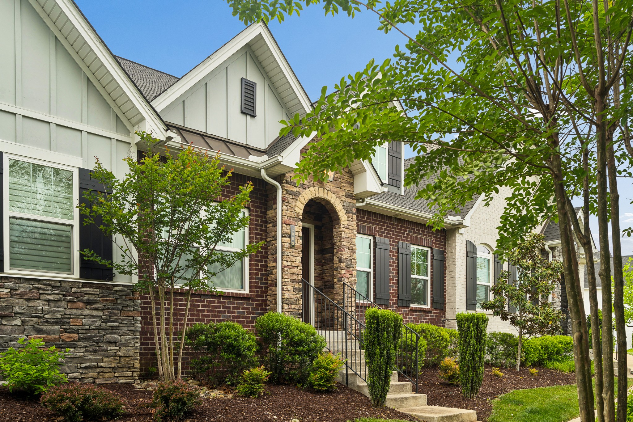 2009 Moultrie Cir — sold June 1, 2026