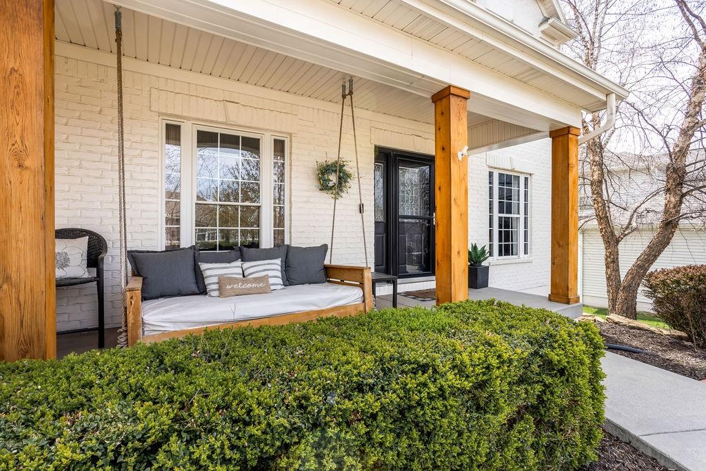 9709 N Farley Avenue