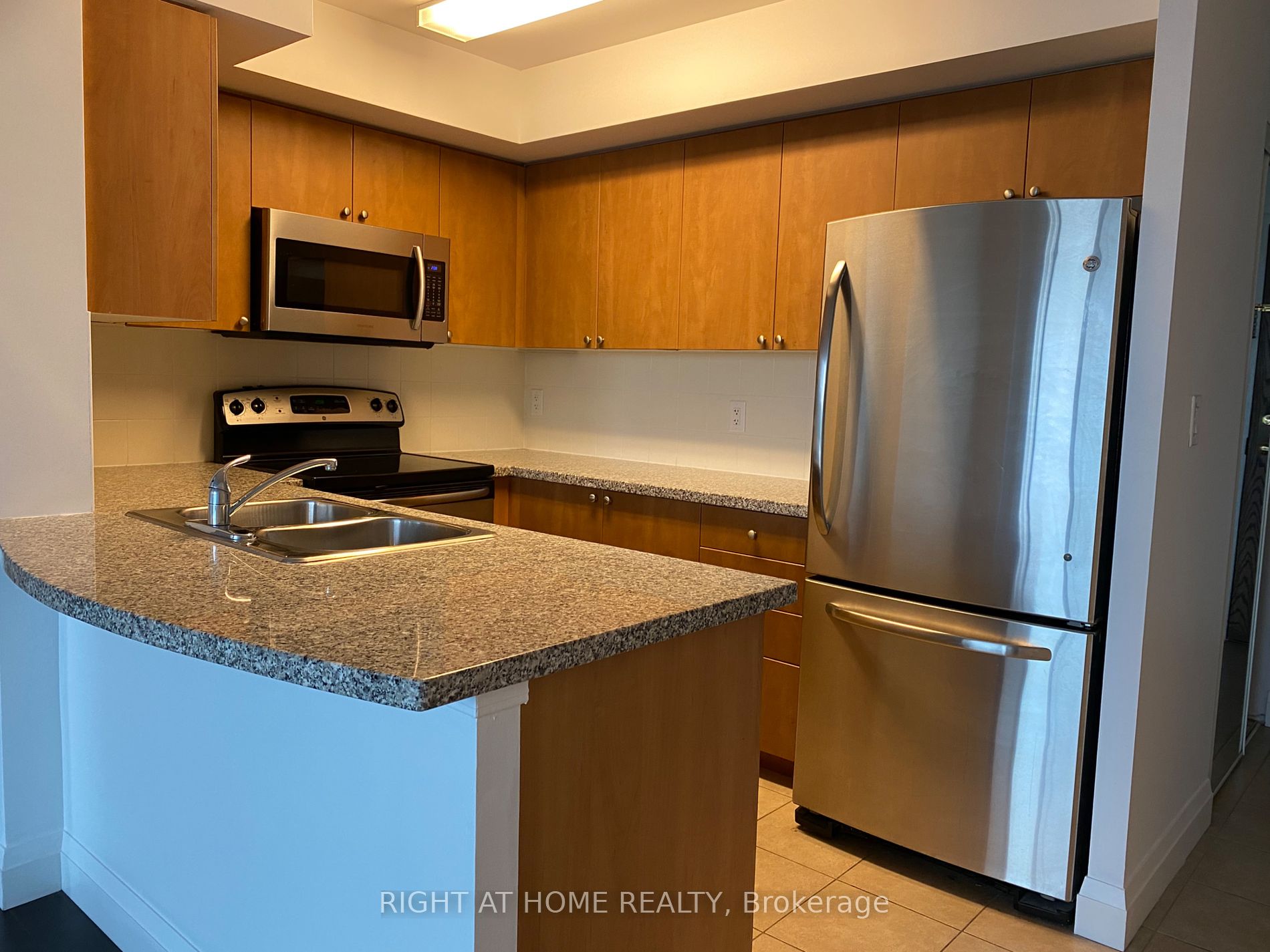 4850 Glen Erin Dr #911