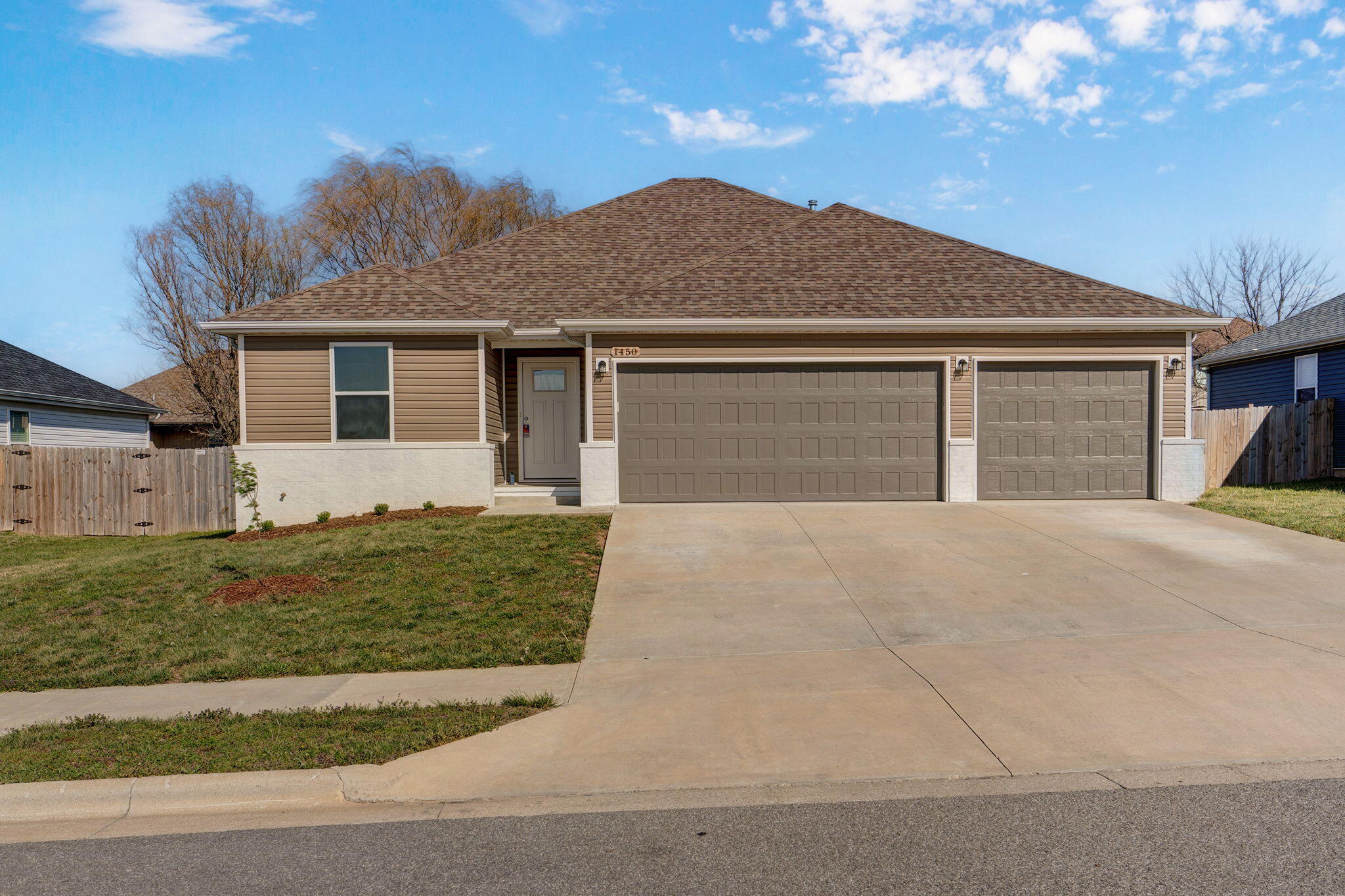 1450 S Olde Savannah Avenue