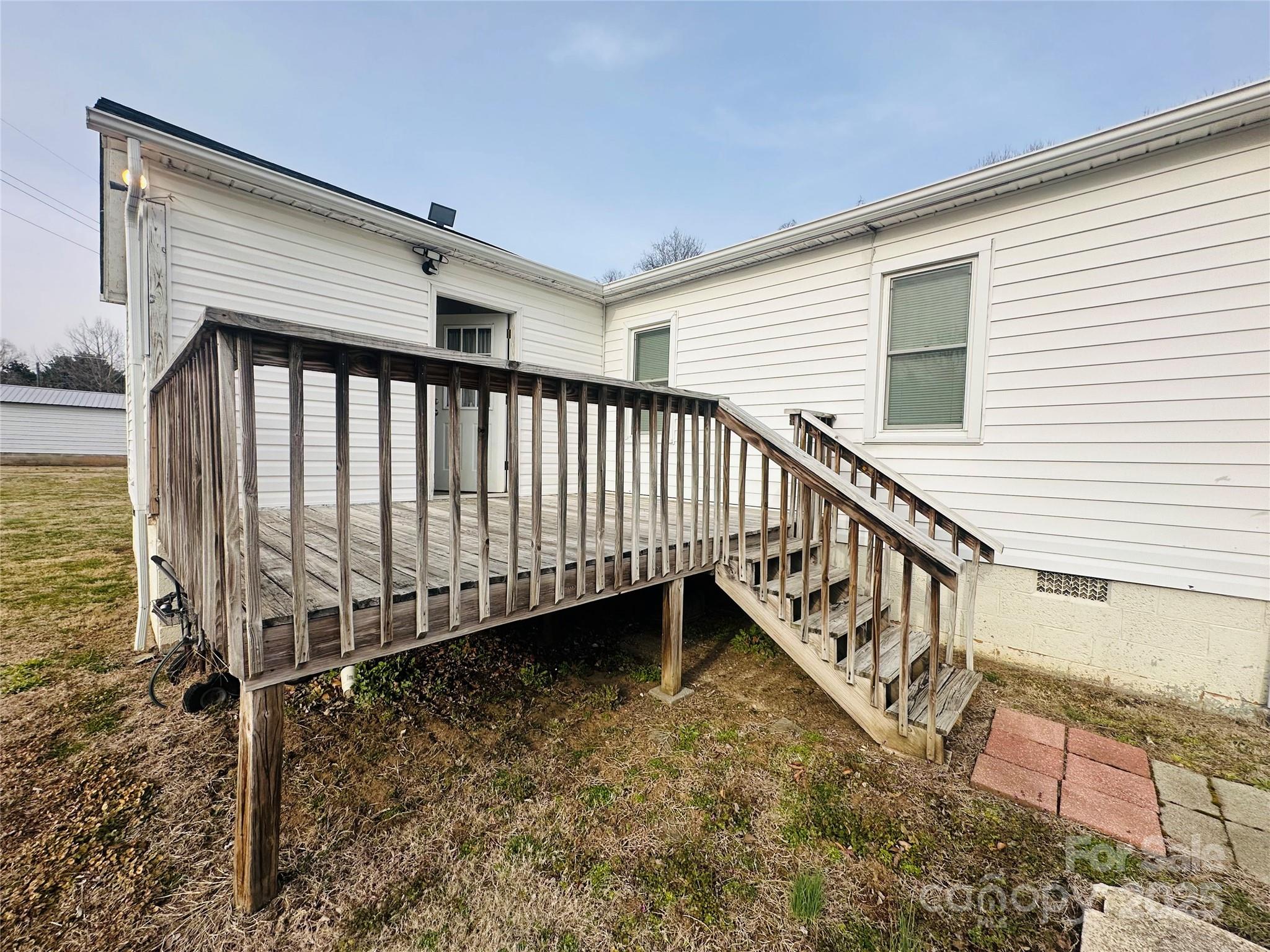 1011 Old North Road NW