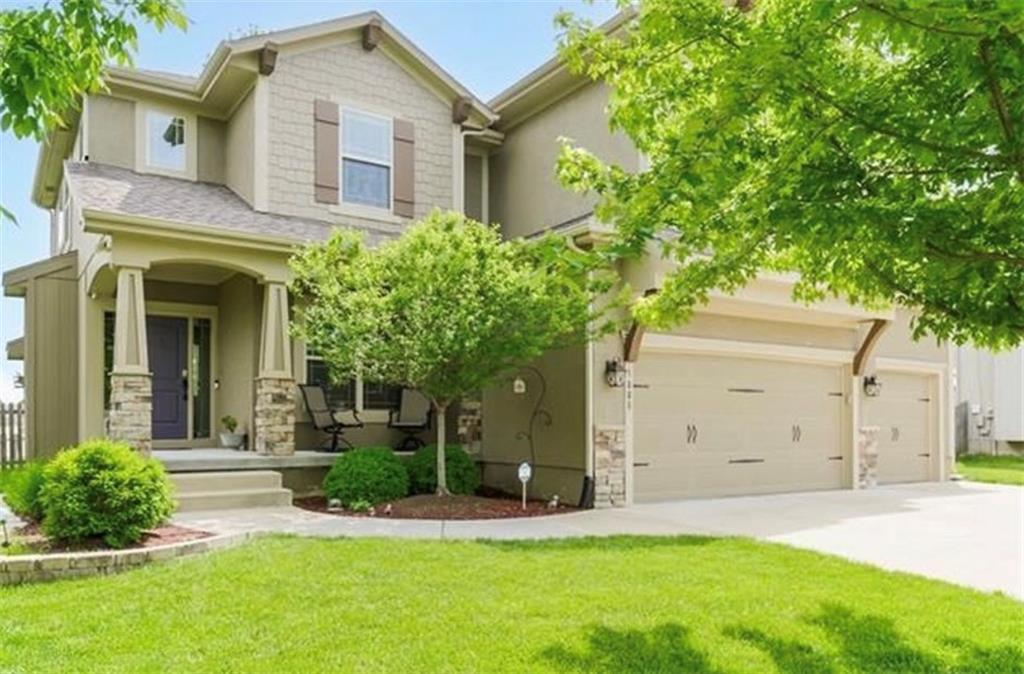 1005 SW Whistle Drive
