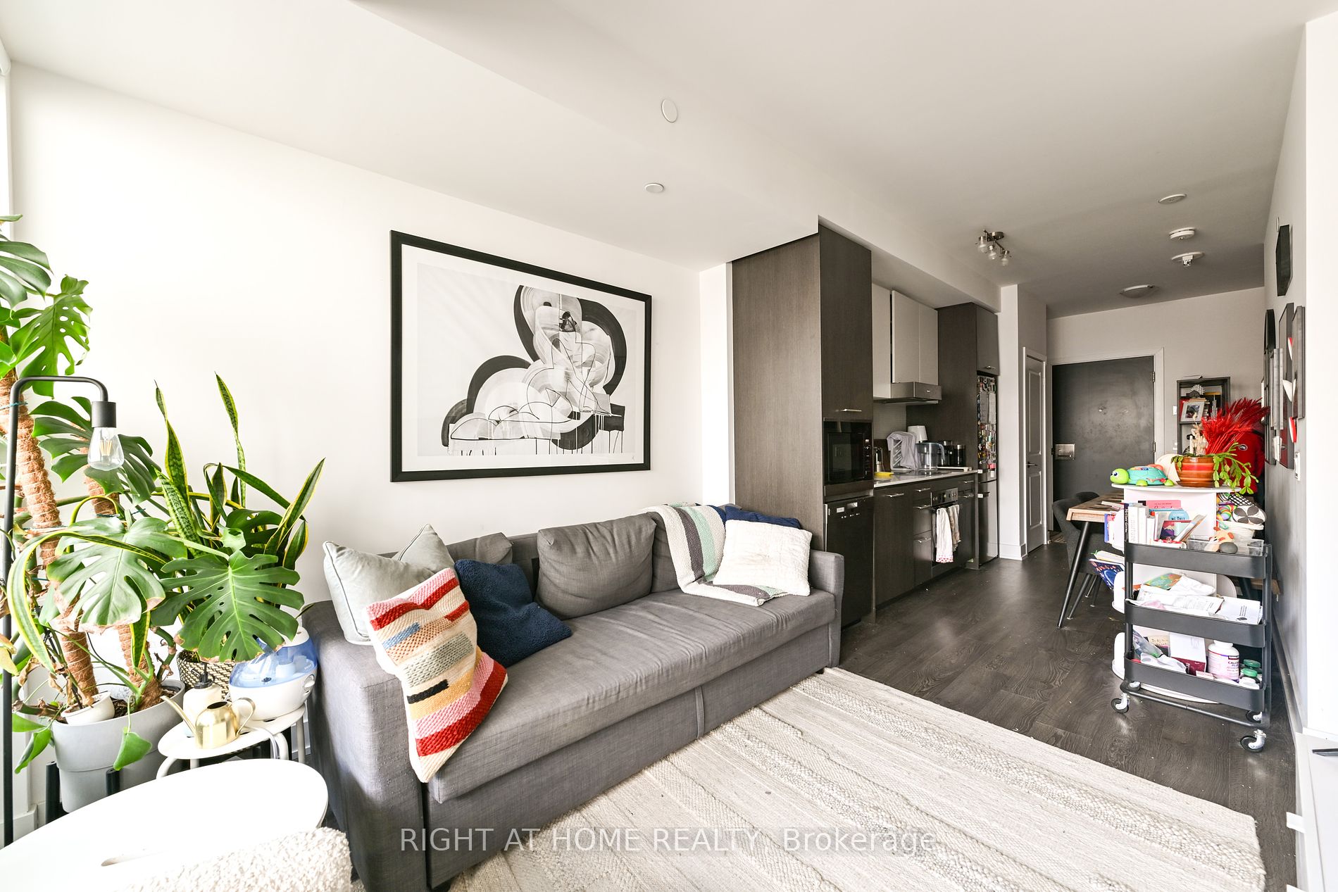 11 Lillian St 1008