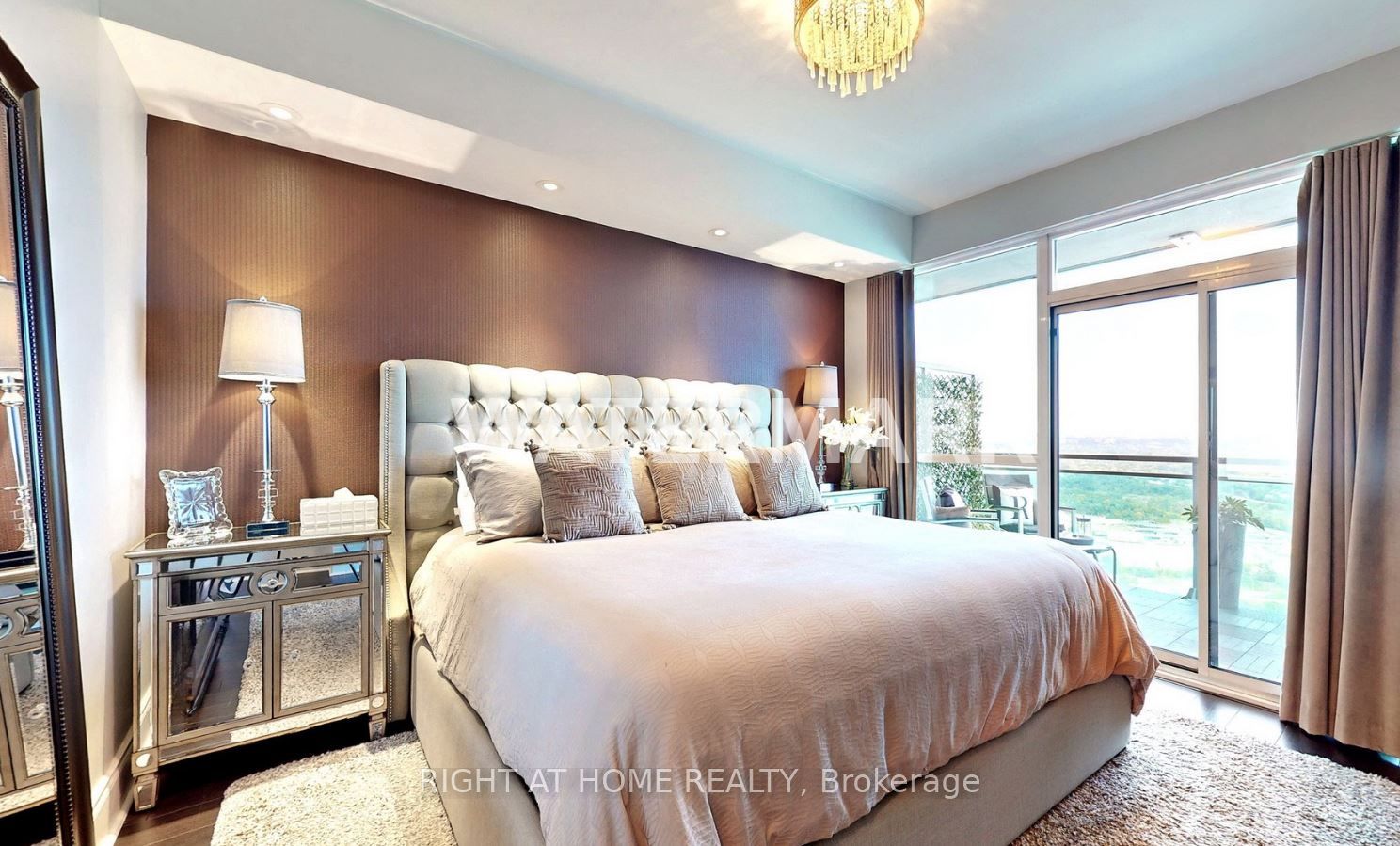 16 Brookers Lane Lph04