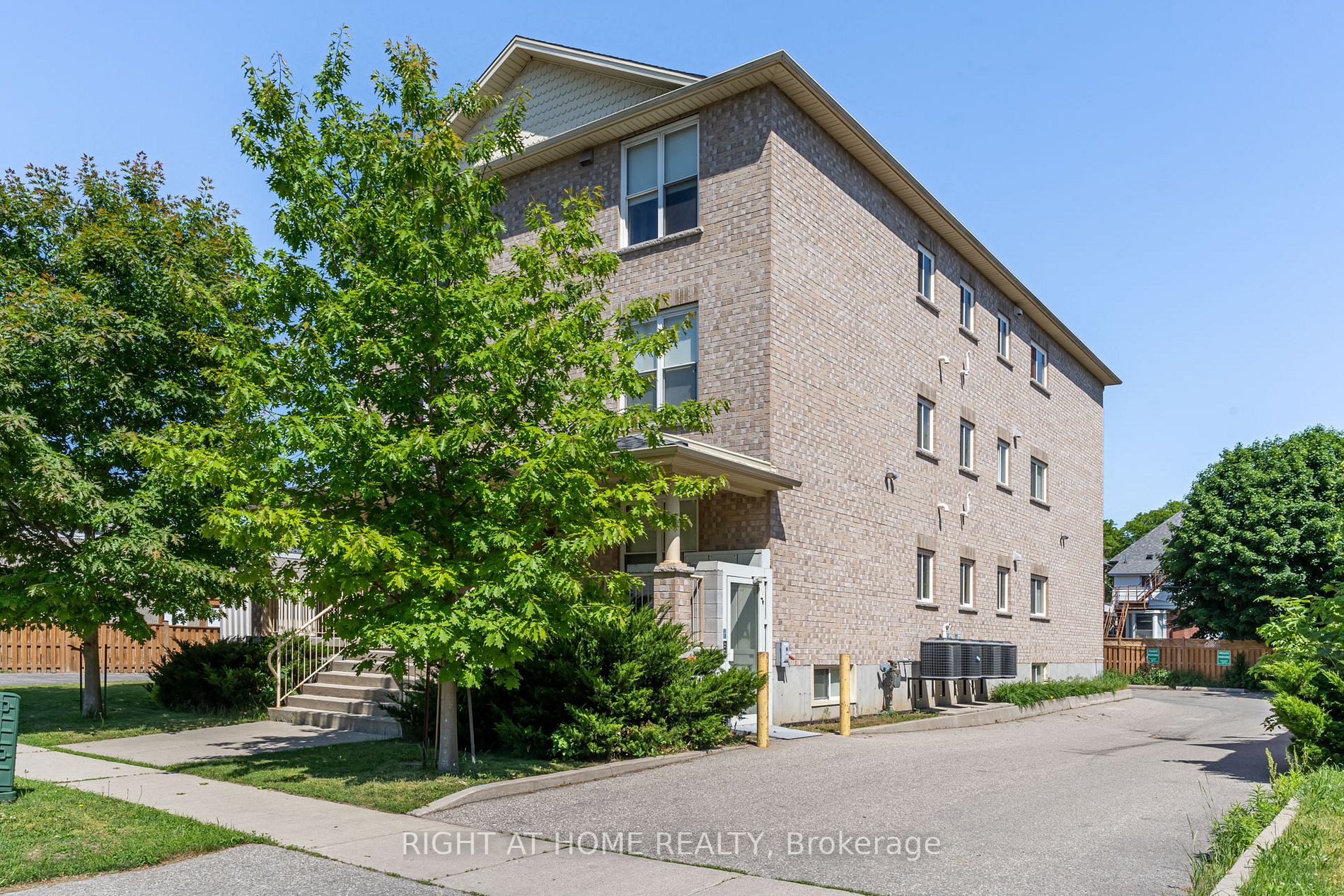 142 Nelson St