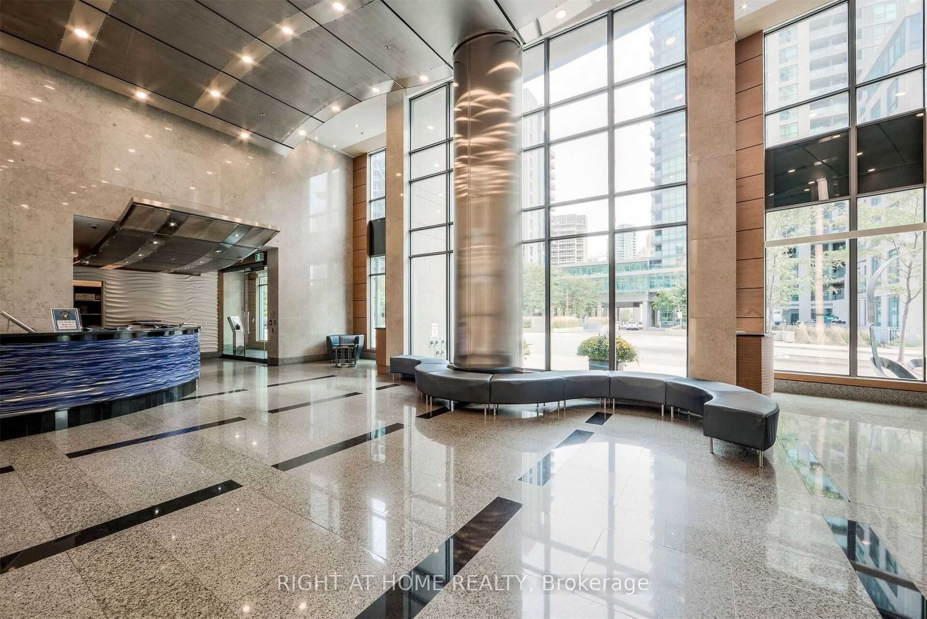 219 Fort York Blvd 721