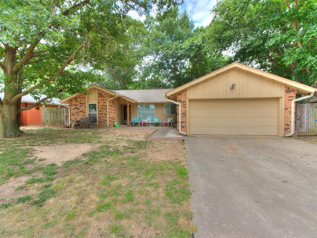 Nestled just off 36th St. in the heart of West Norman, this 3-bedroom, 2-bathroom home offers 1,337 sq. ft. of functional living space and a location that’s hard to beat. Whether you're looking to be near downtown shopping, restaurants, or campus life, this property puts you right in the center of it all. The living room features tall ceilings that add a sense of openness, and the seller is offering a credit toward new flooring in the living area so you can add your own touch. The kitchen offers plenty of space and cabinet storage, with a practical layout that works well for both everyday family life and casual entertaining. Each bedroom includes its own closet, and the floorplan is designed for maximum functionality and comfort. The primary bathroom has been tastefully updated with new tile, a sleek vanity, and modern fixtures. Shed in the backyard allows for additional storage to get yard items out of the garage. With its thoughtful layout and inviting feel, this house is incredibly easy to call HOME.