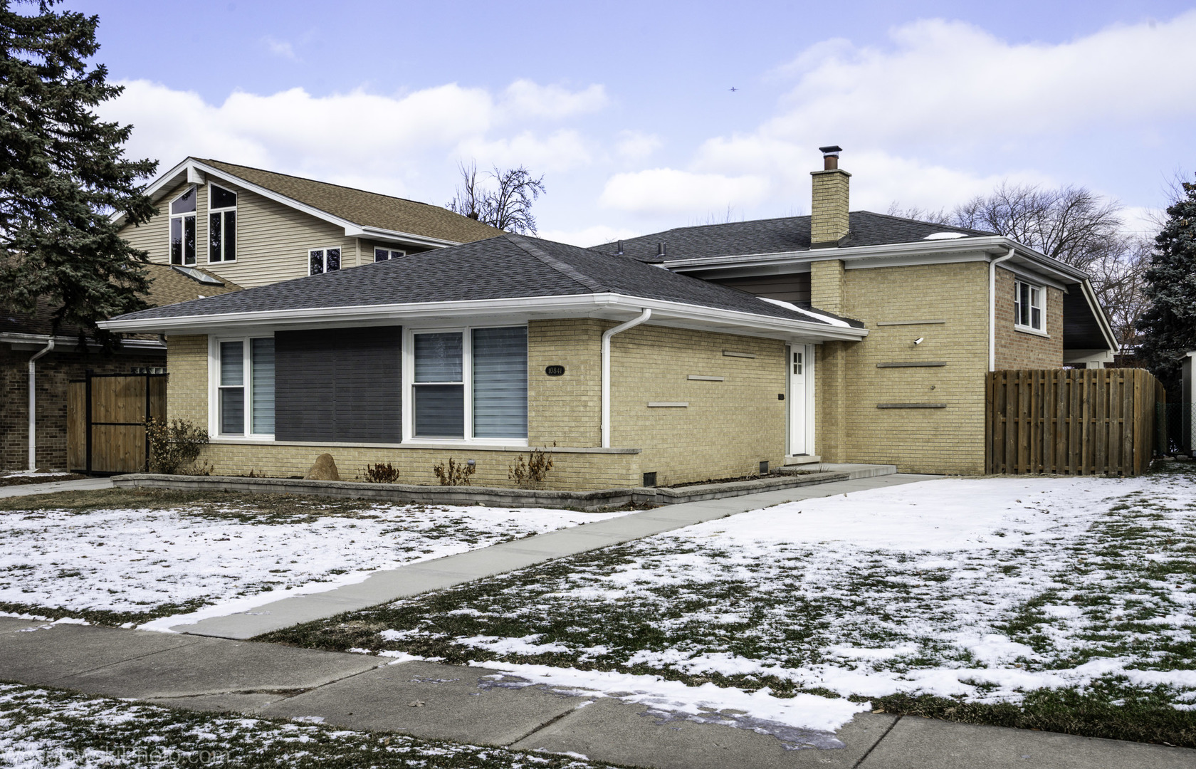 10841 Laramie Avenue