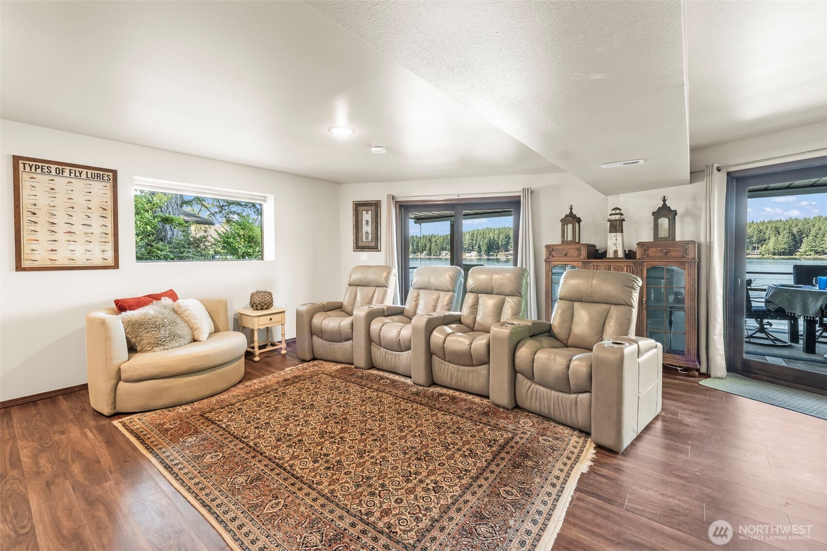 2211 E Mason Lake Drive E