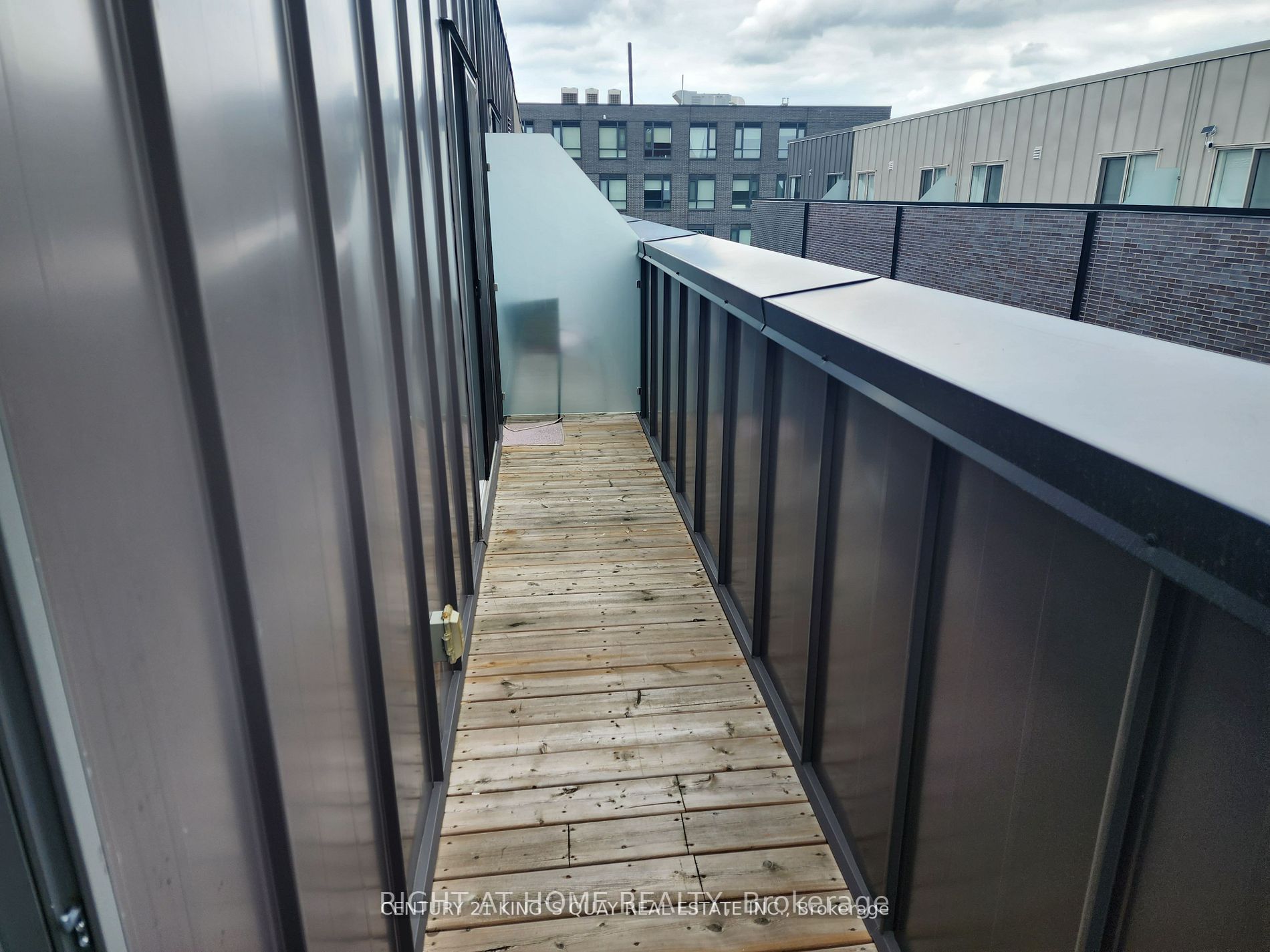 1740 N Simcoe St 42