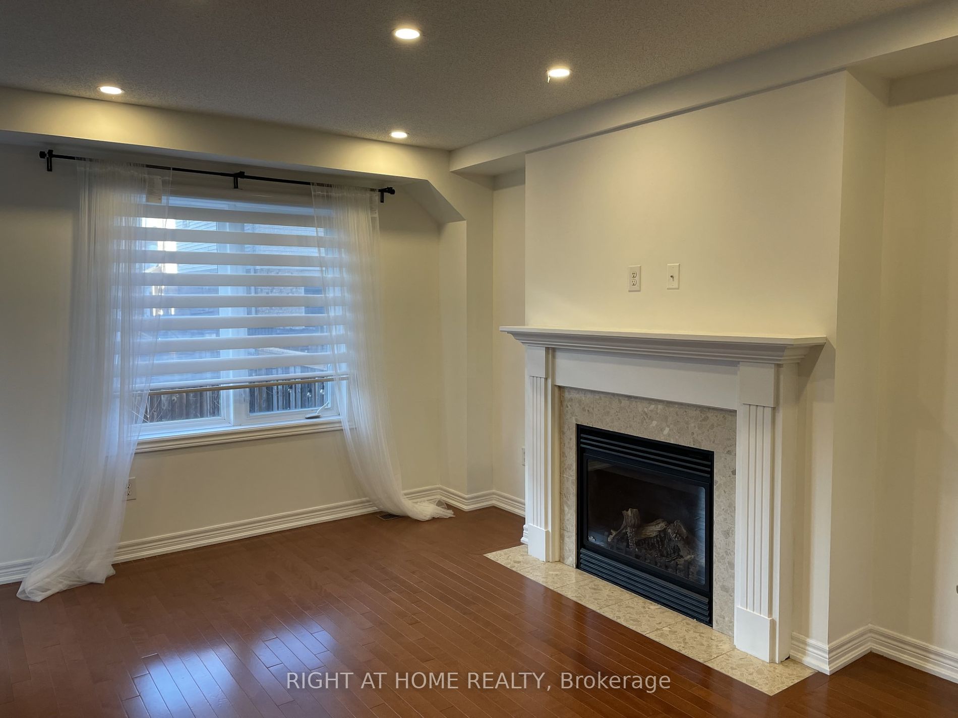 4689 E Thomas Alton Blvd